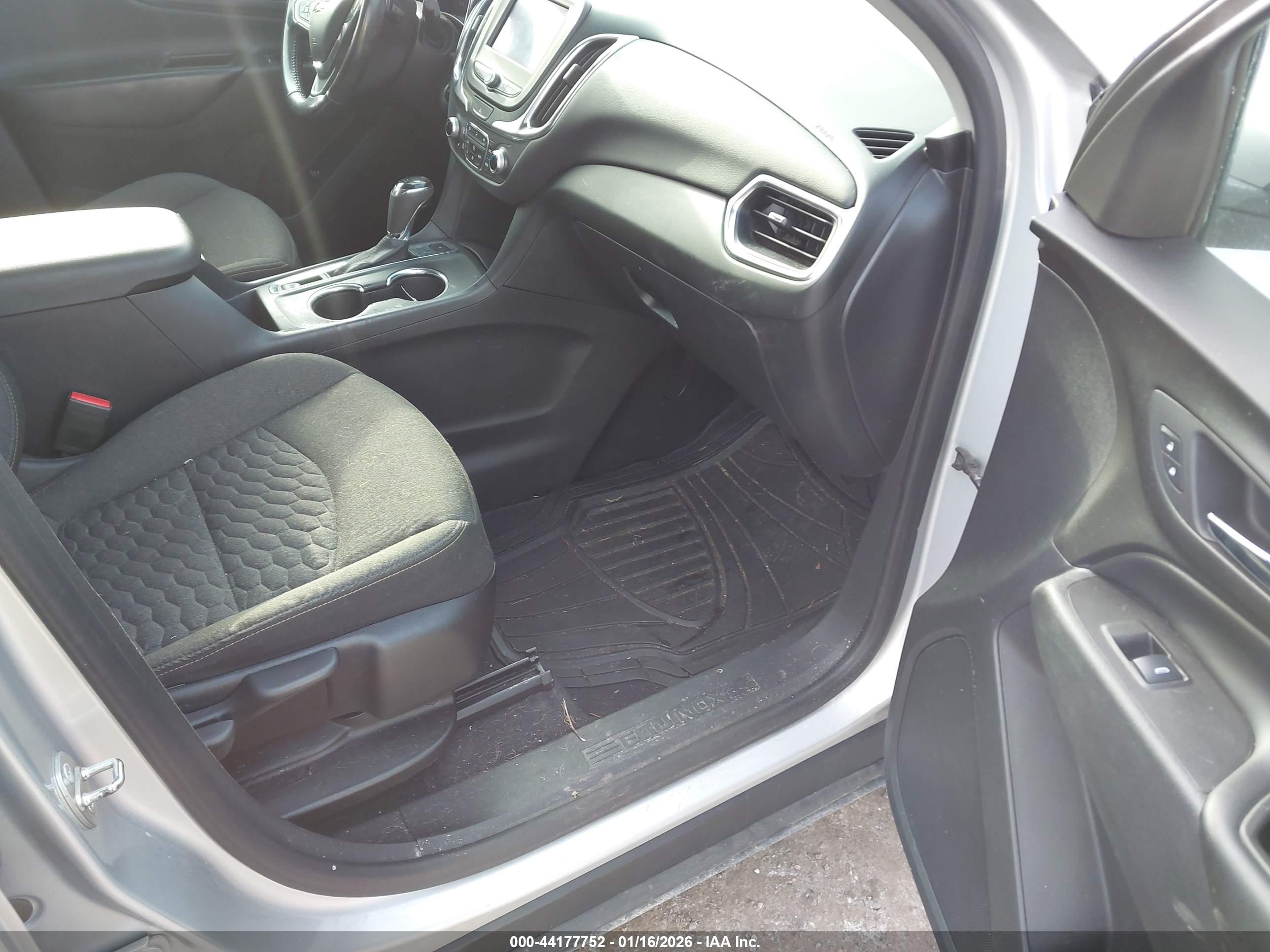 CHEVROLET EQUINOX image 5