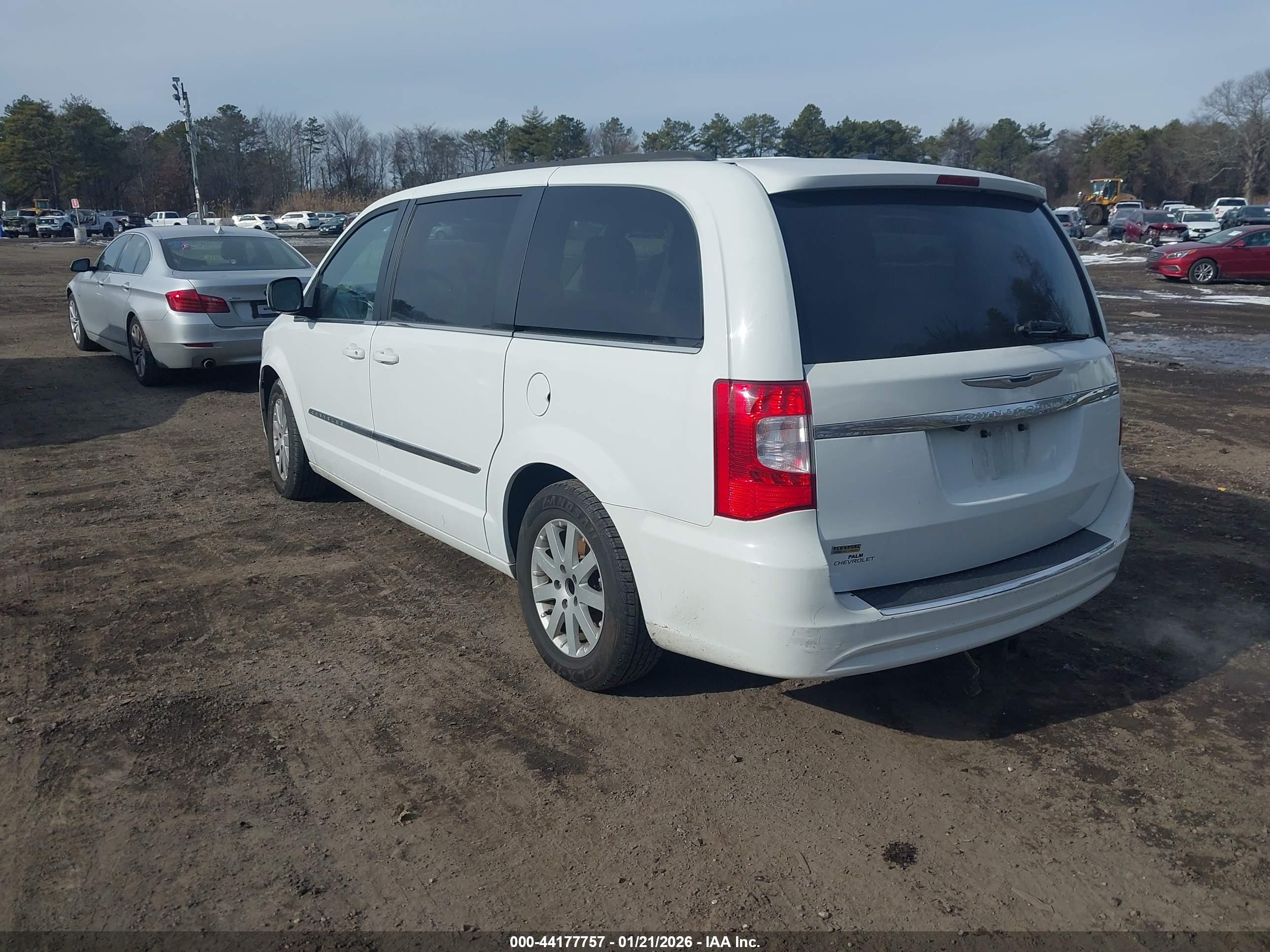 CHRYSLER TOWN image 3