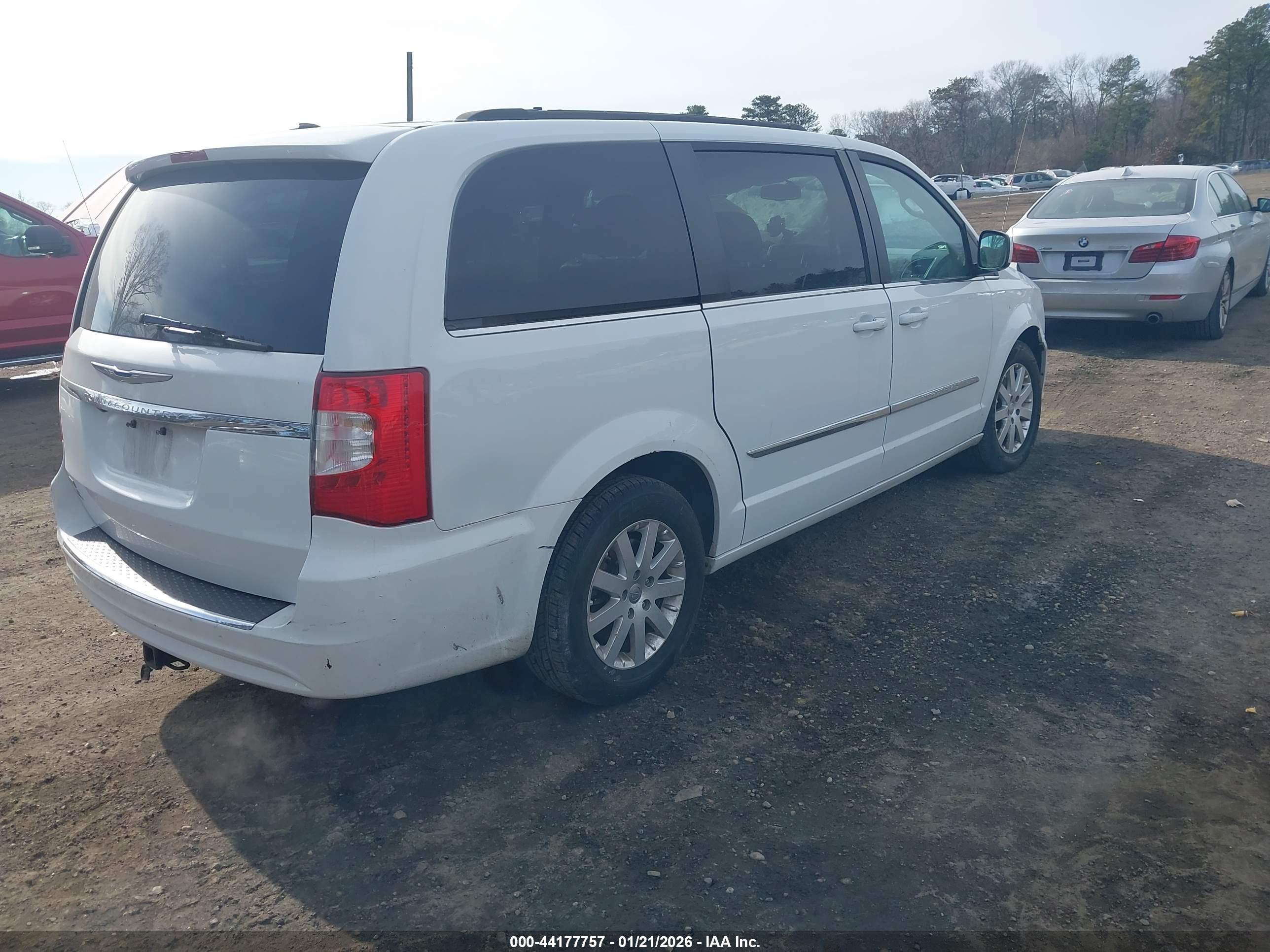 CHRYSLER TOWN image 4