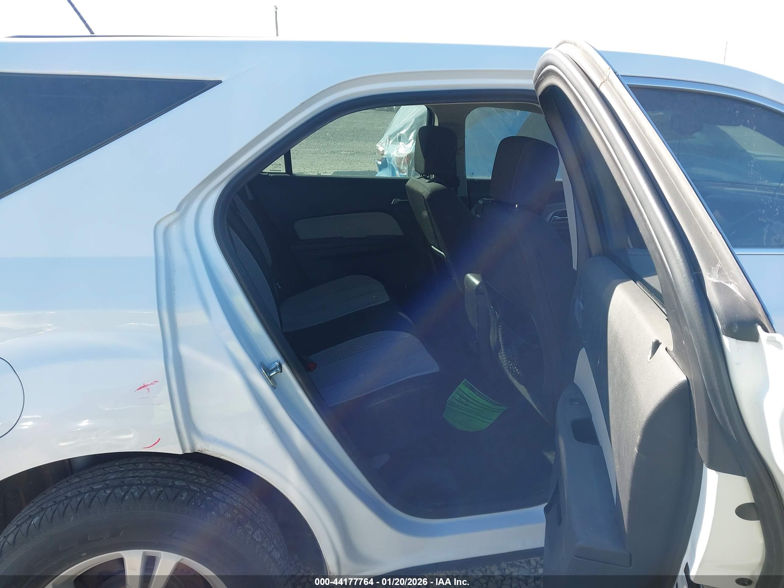 CHEVROLET EQUINOX image 8