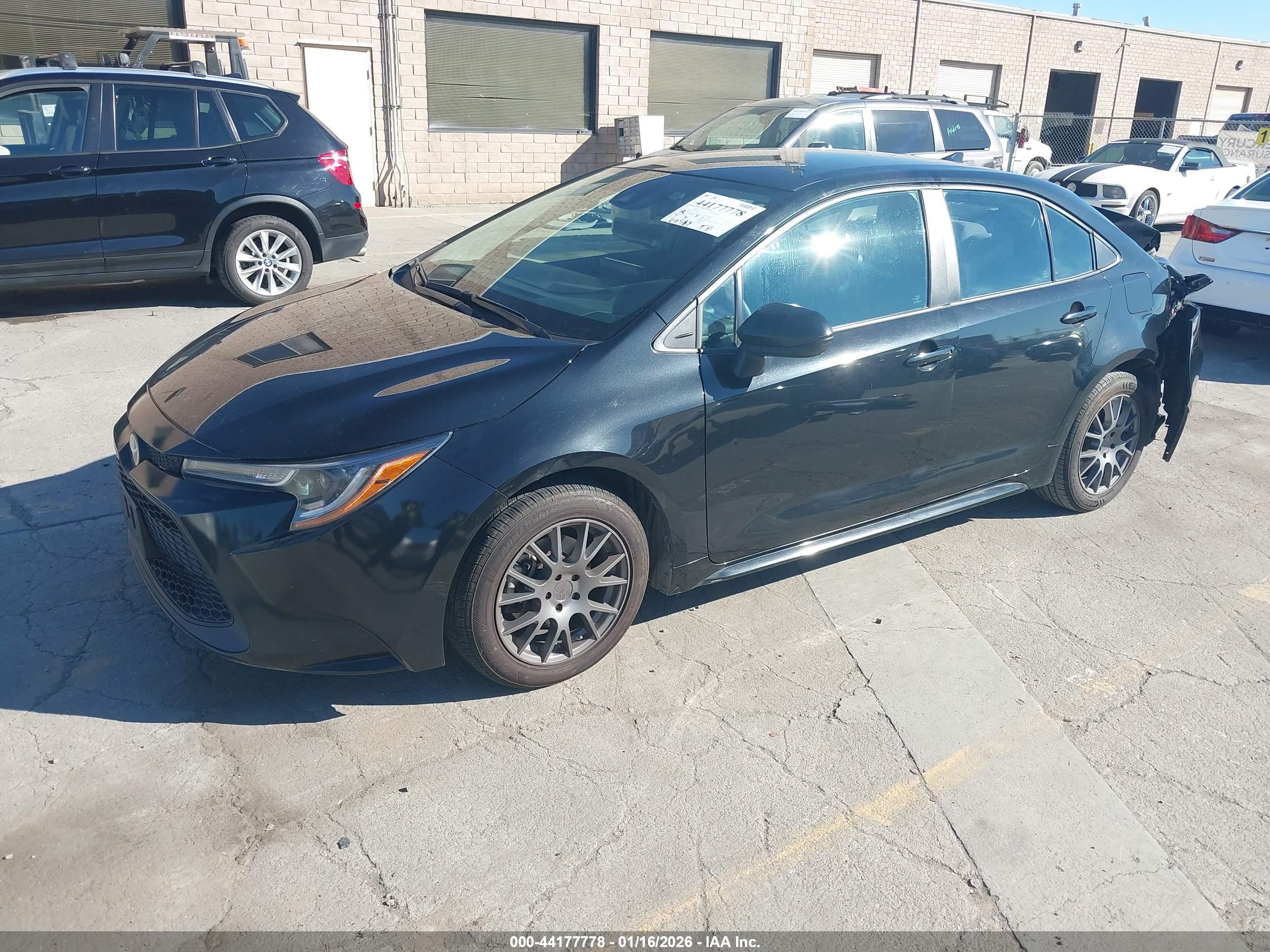 TOYOTA COROLLA image 2