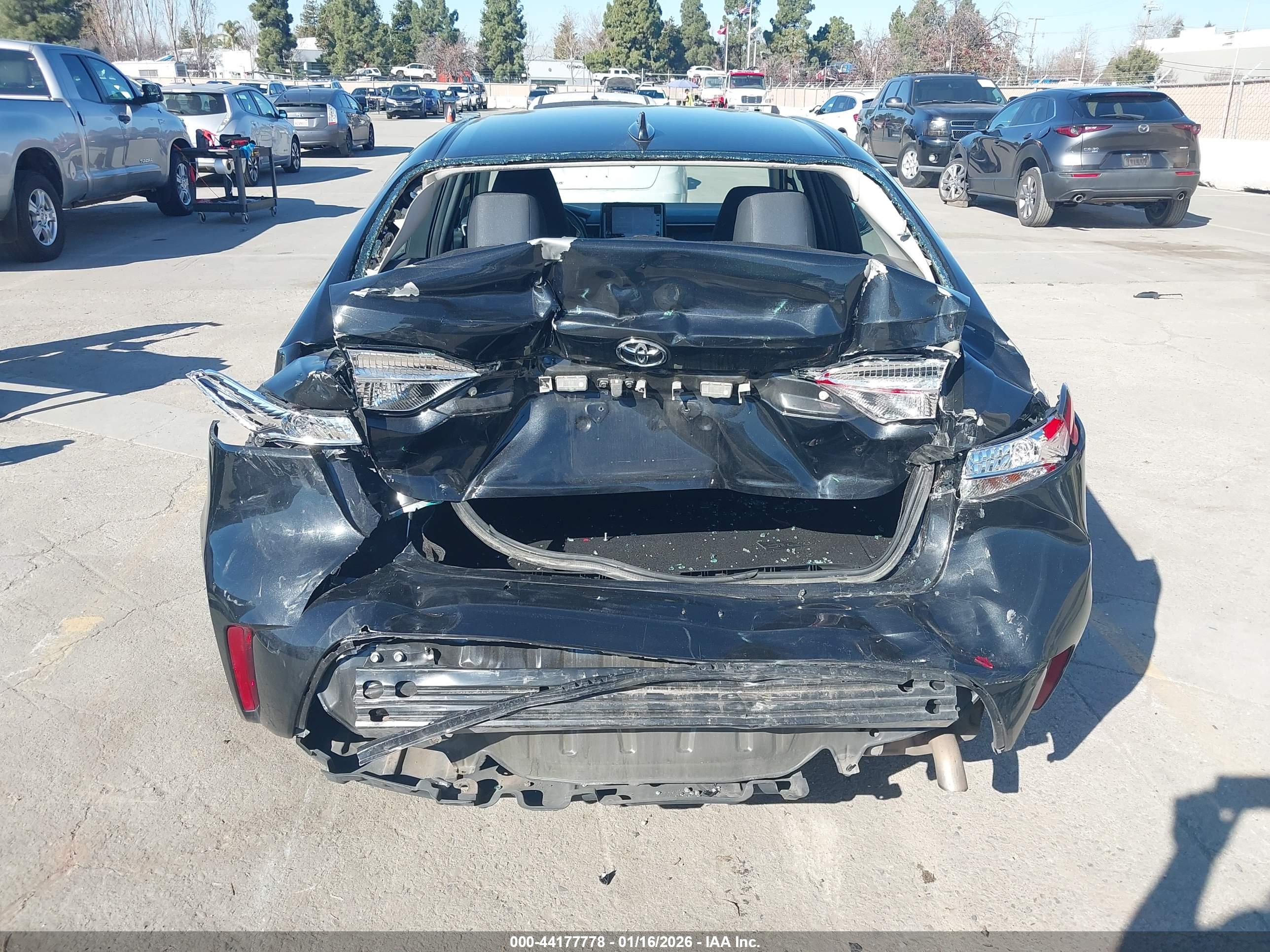TOYOTA COROLLA image 6