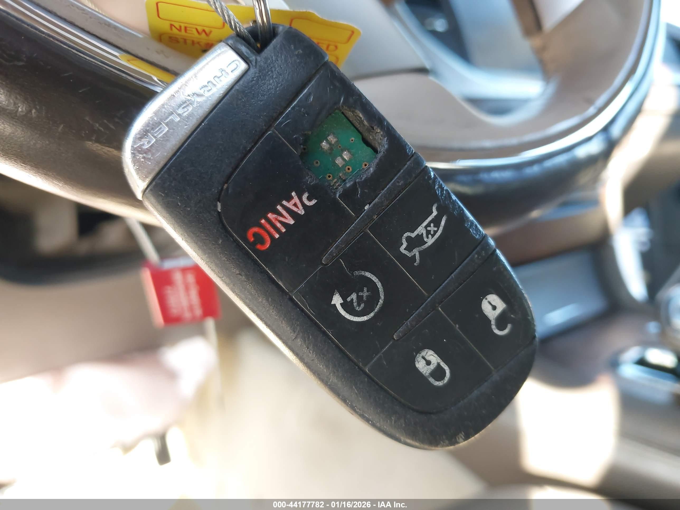CHRYSLER 300C image 11