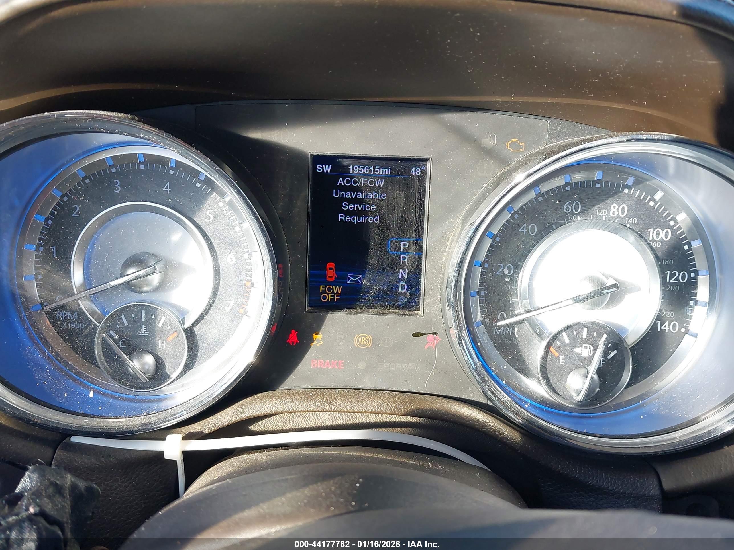 CHRYSLER 300C image 7