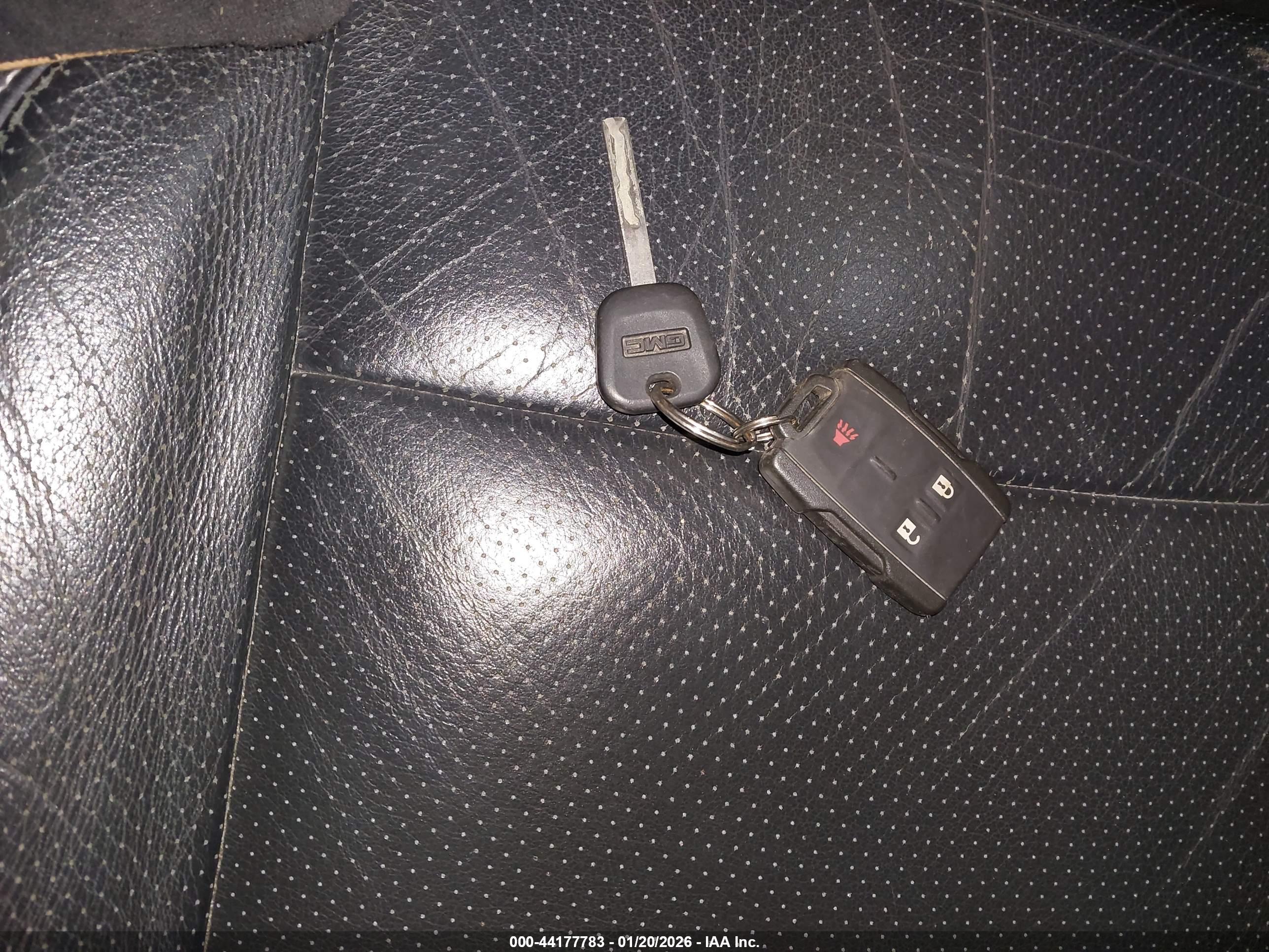 GMC SIERRA image 11