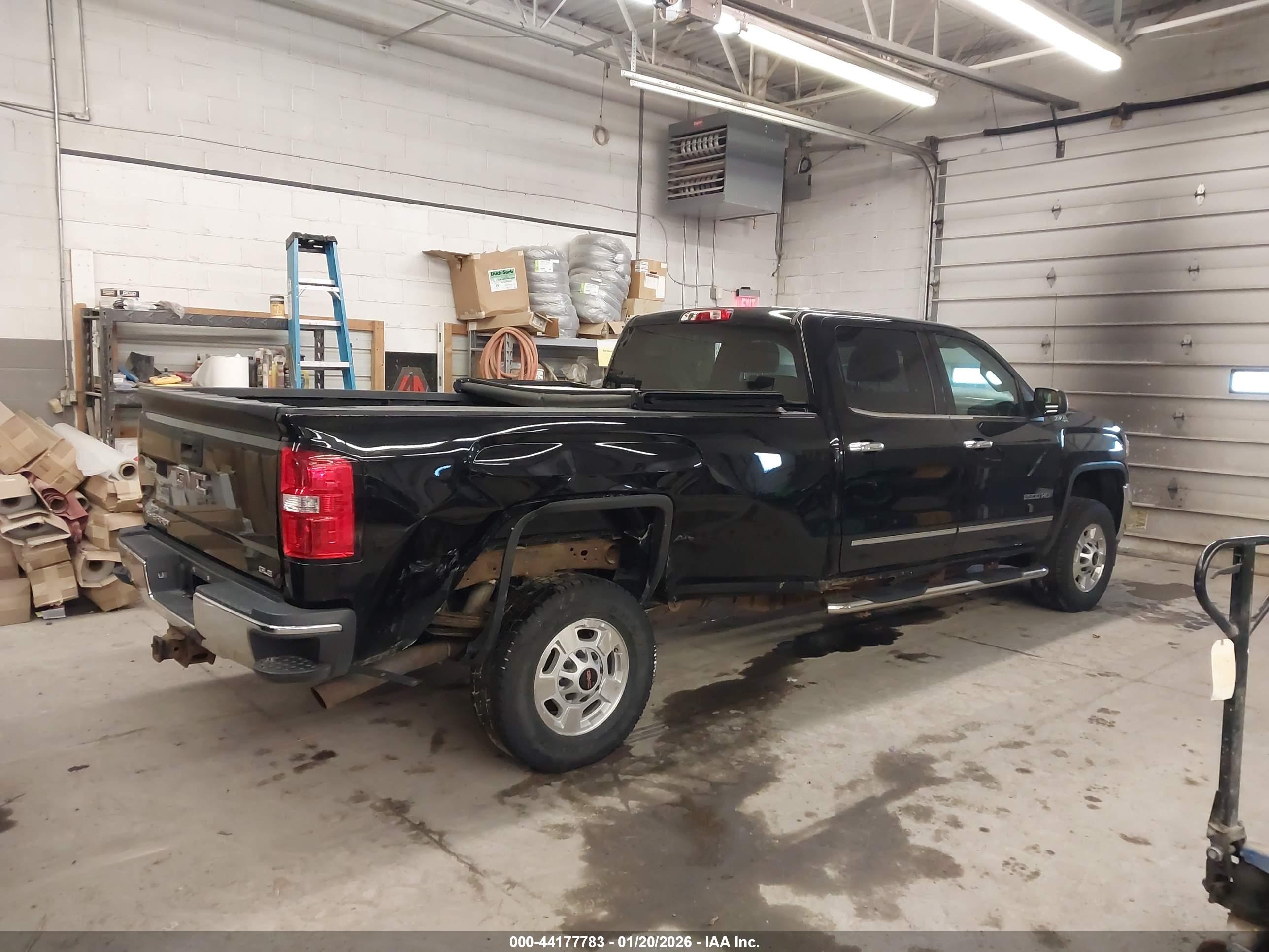 GMC SIERRA image 4