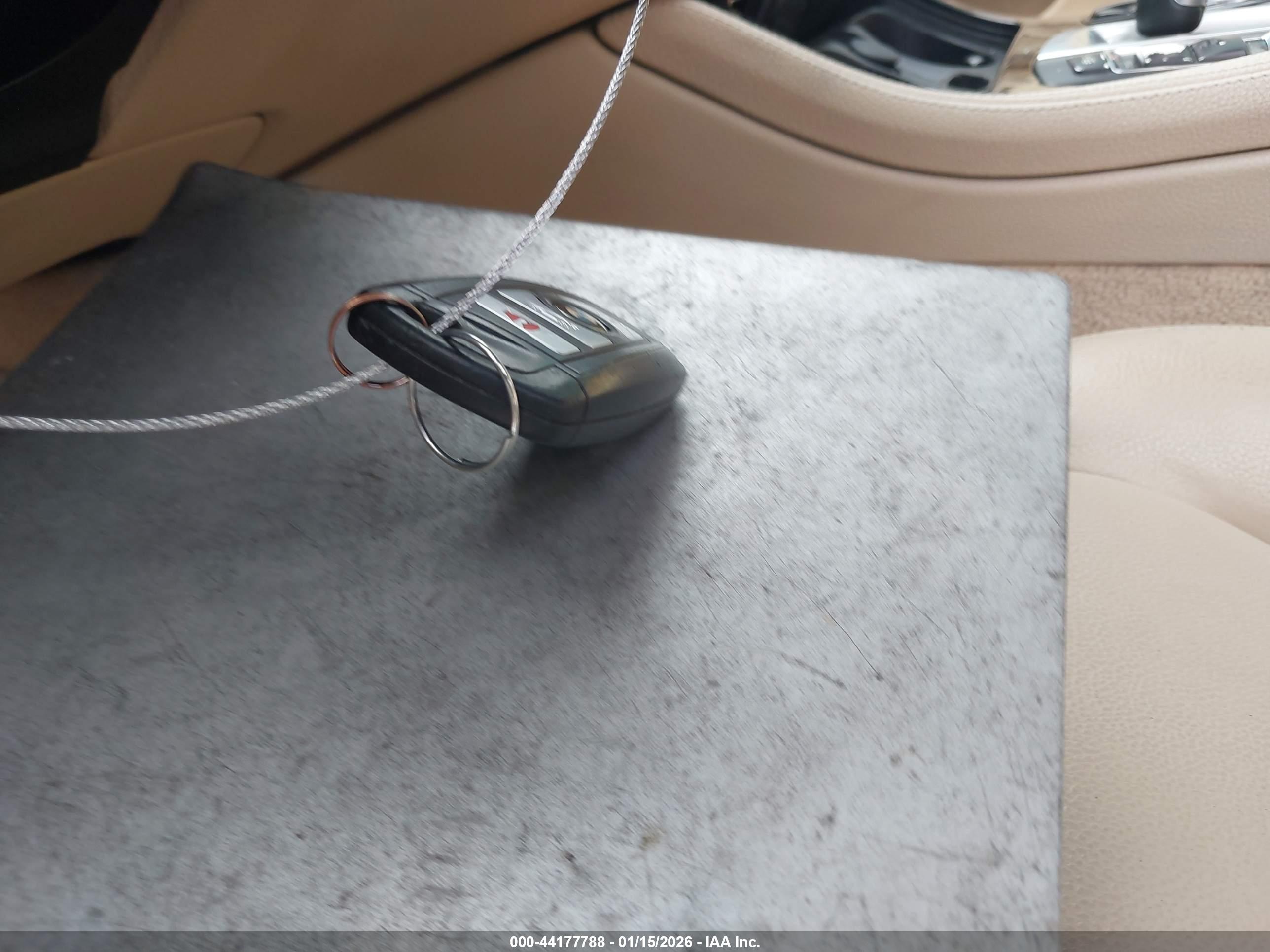 BMW 528I image 11