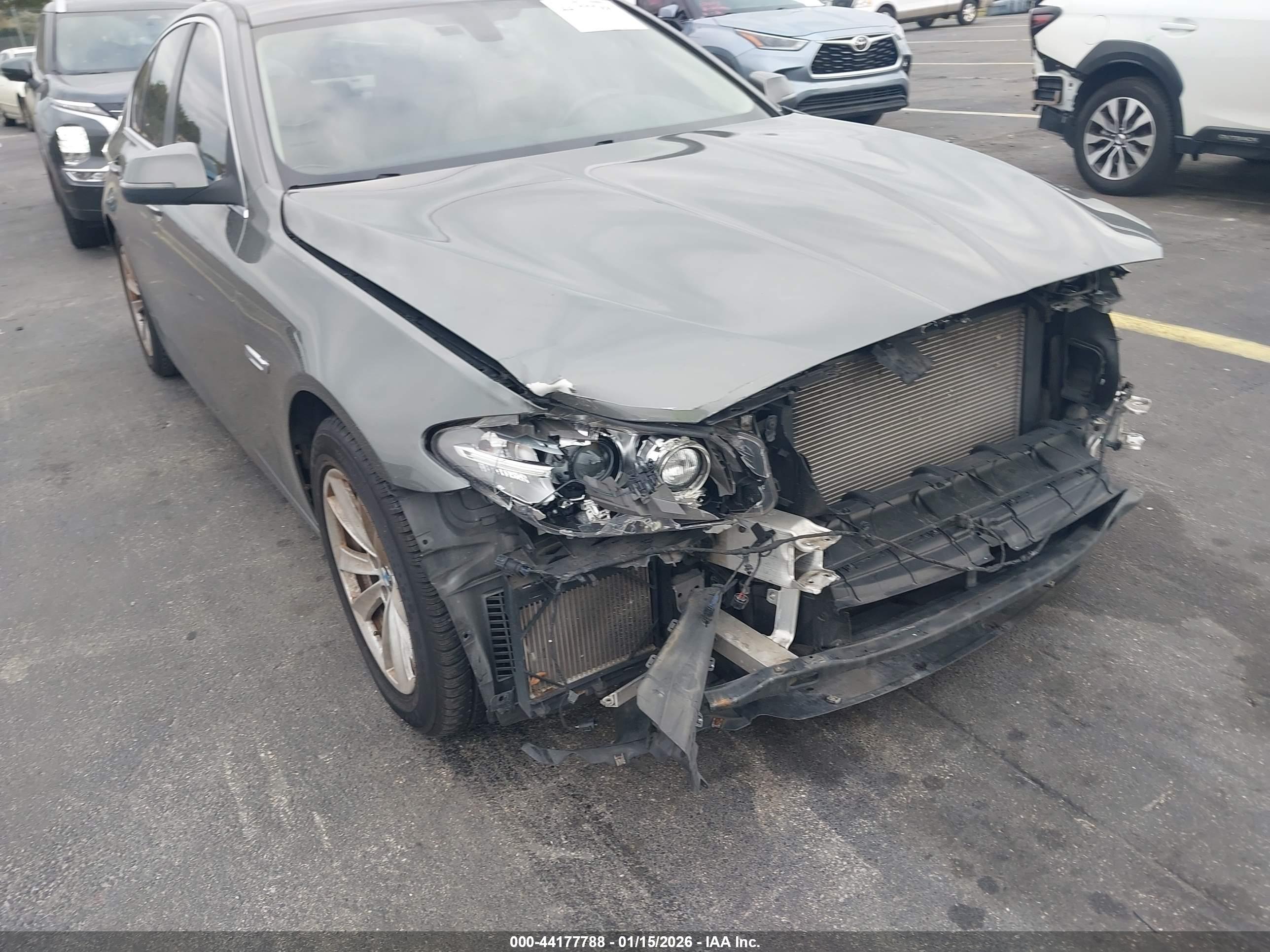 BMW 528I image 6
