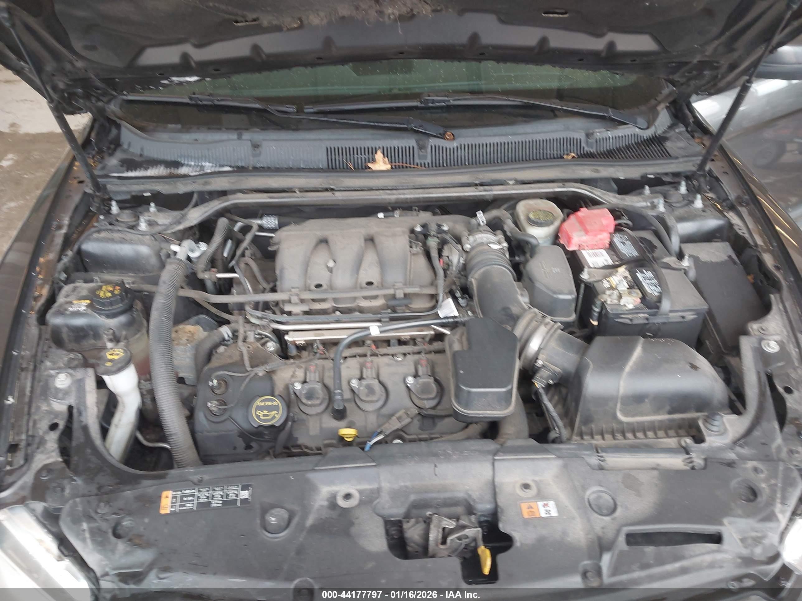 FORD TAURUS image 10