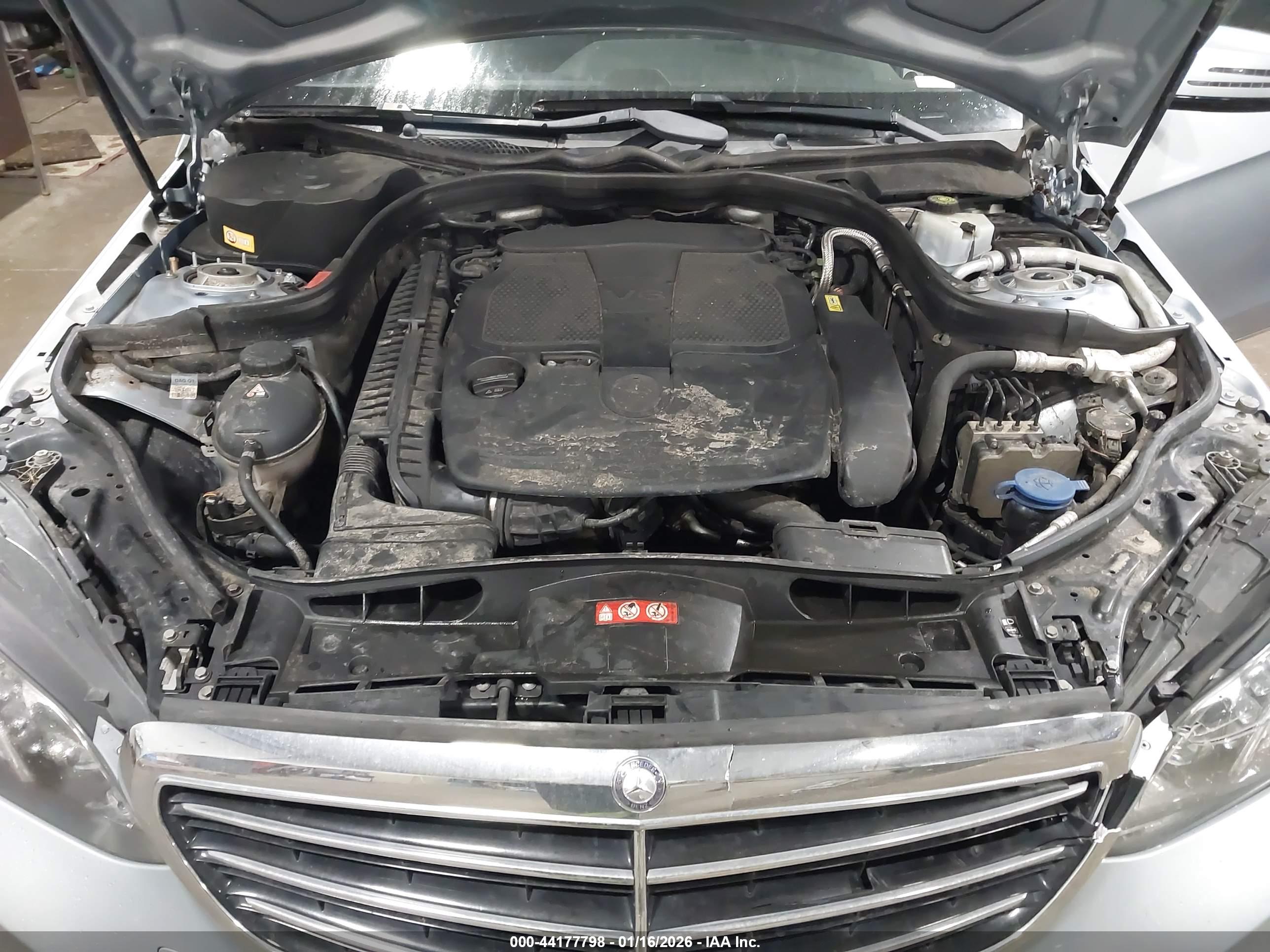 MERCEDES-BENZ E image 10