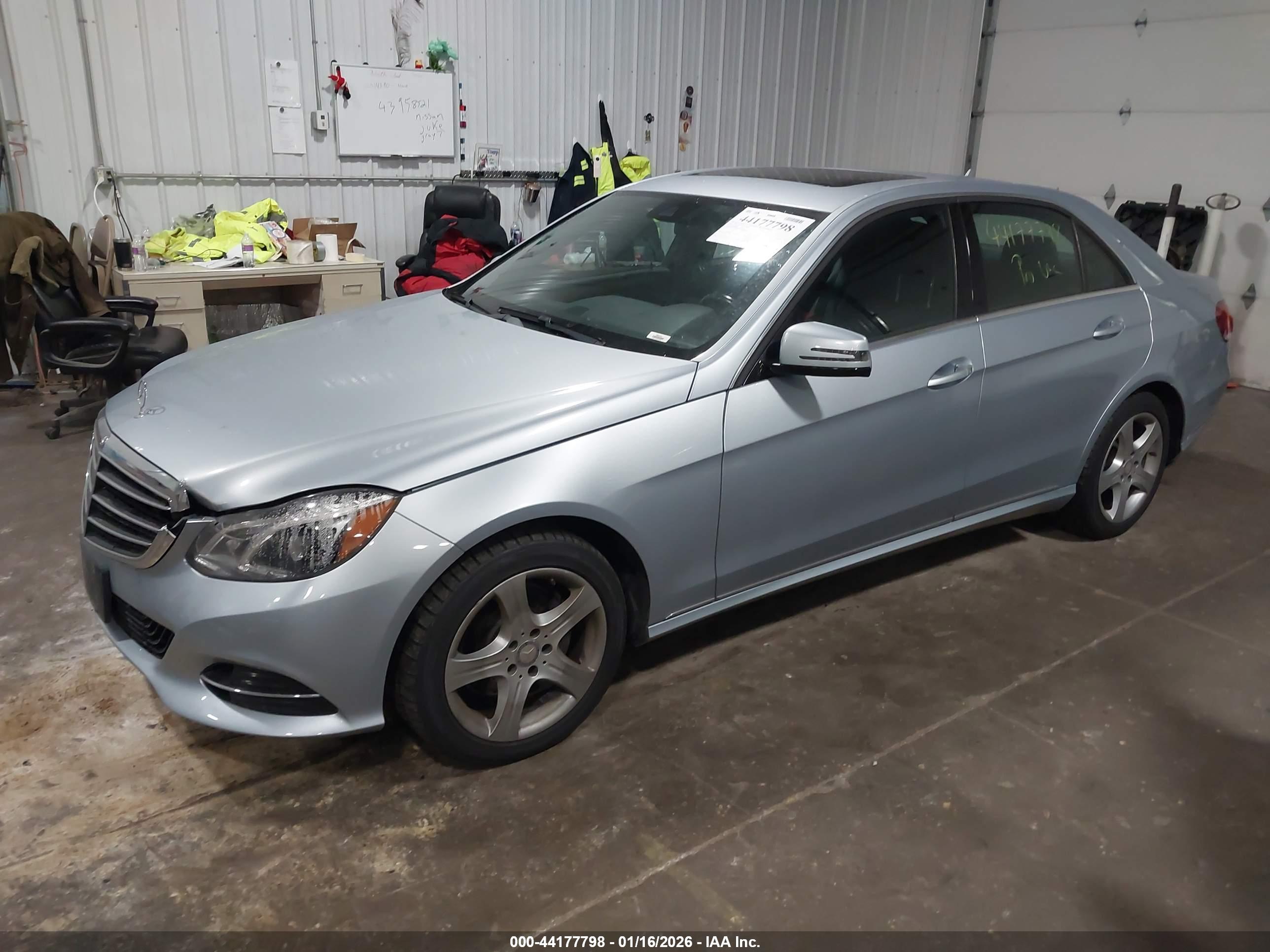 MERCEDES-BENZ E image 2