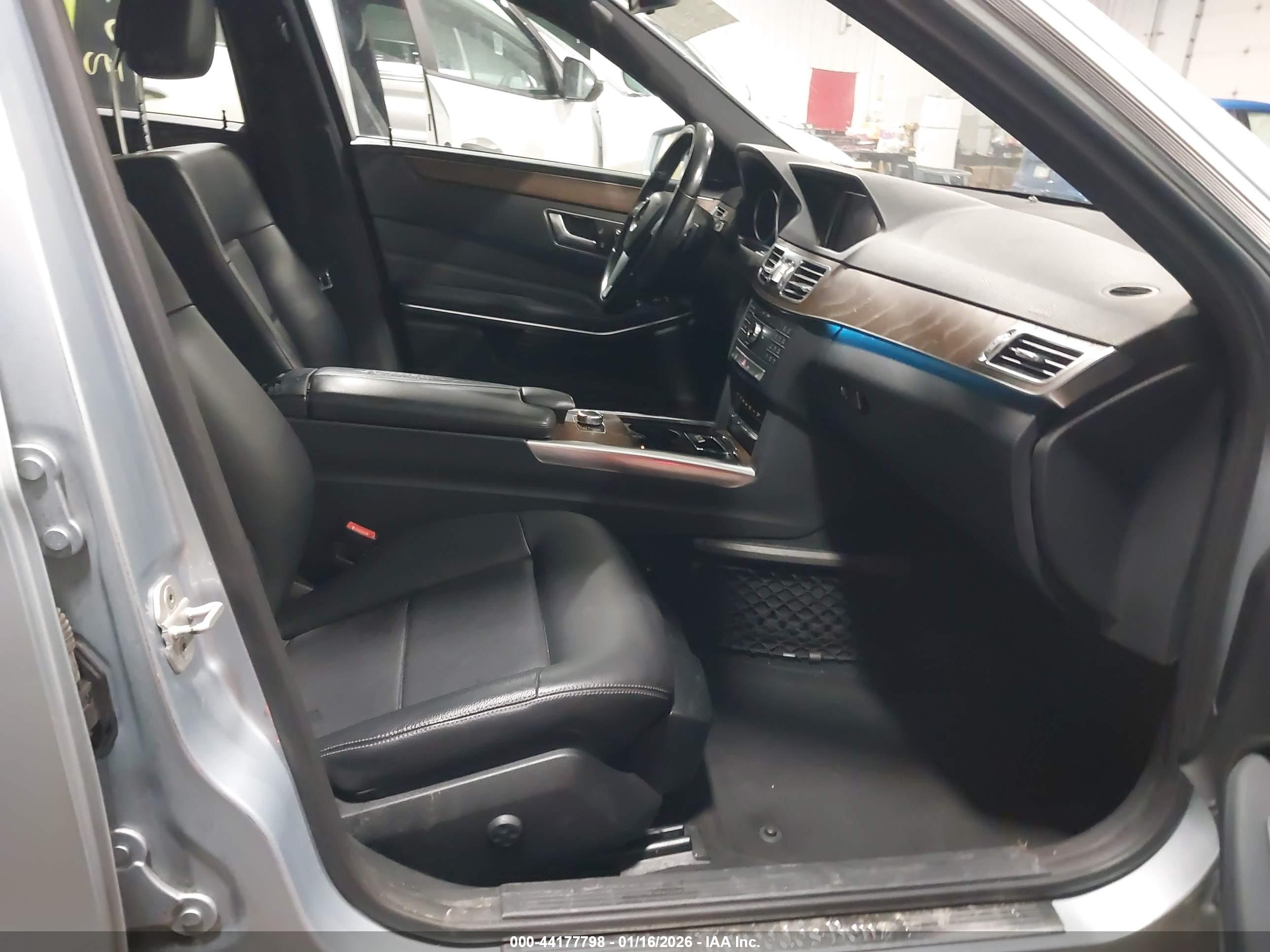 MERCEDES-BENZ E image 5