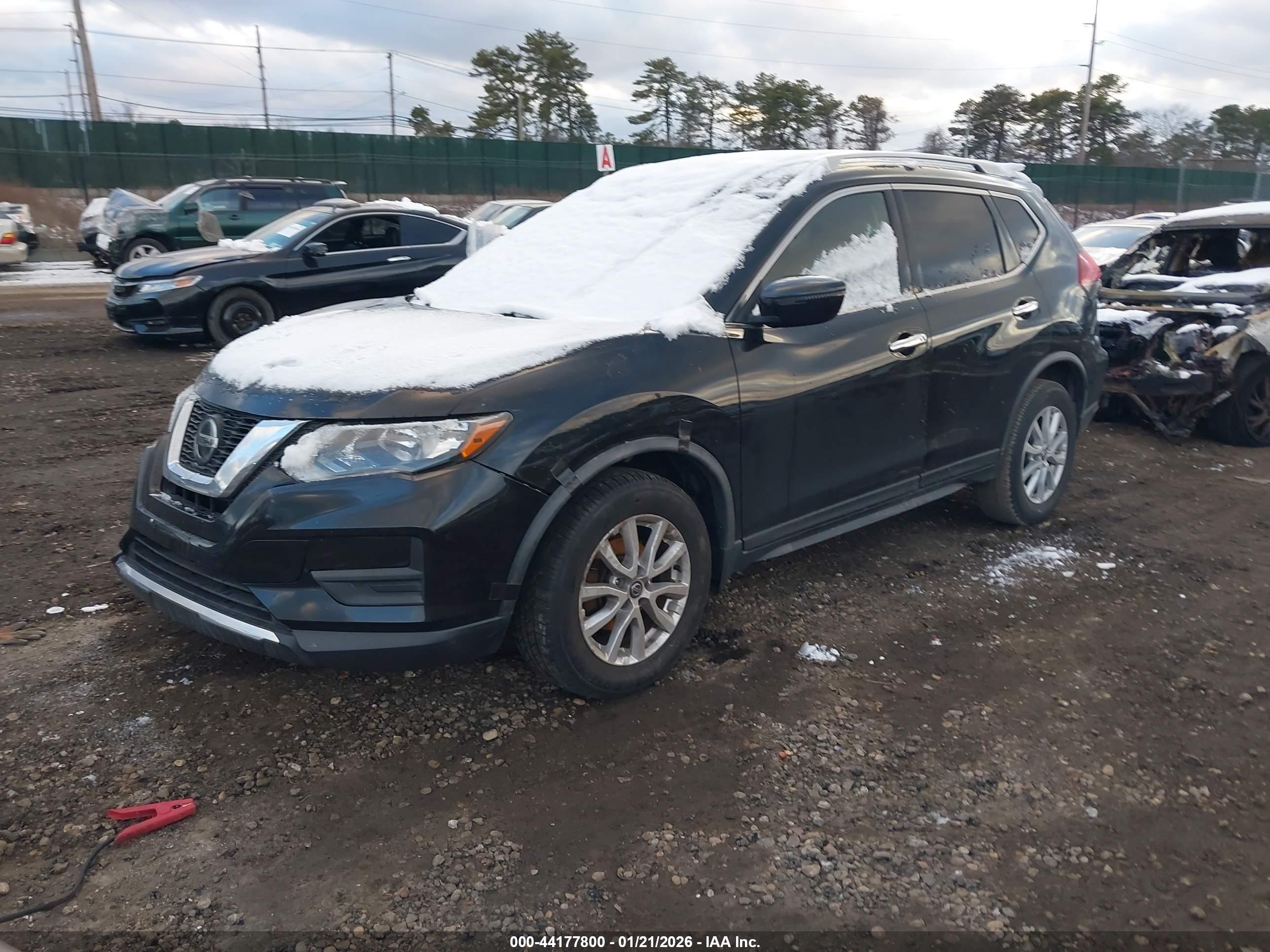 NISSAN ROGUE image 2