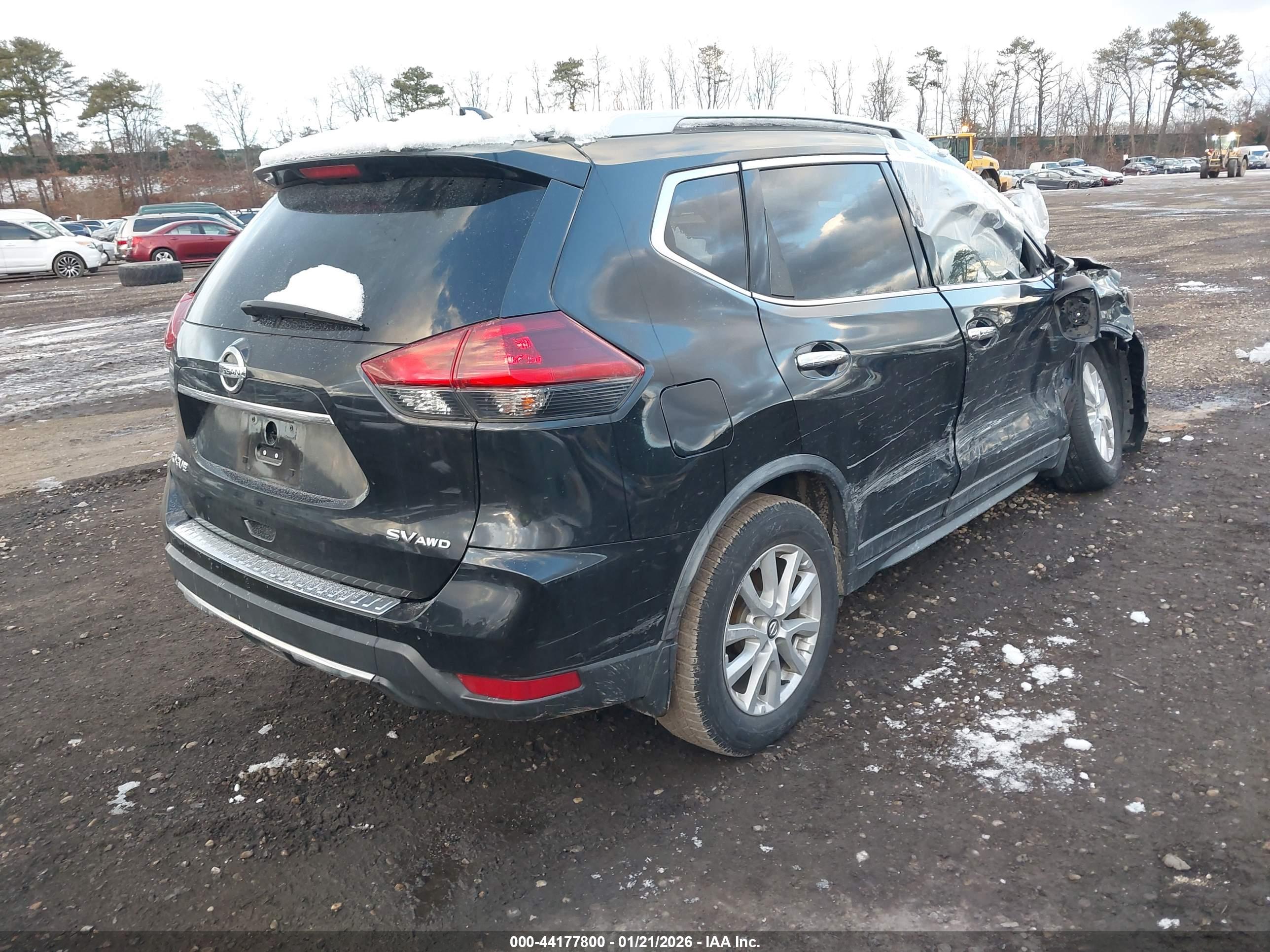 NISSAN ROGUE image 4