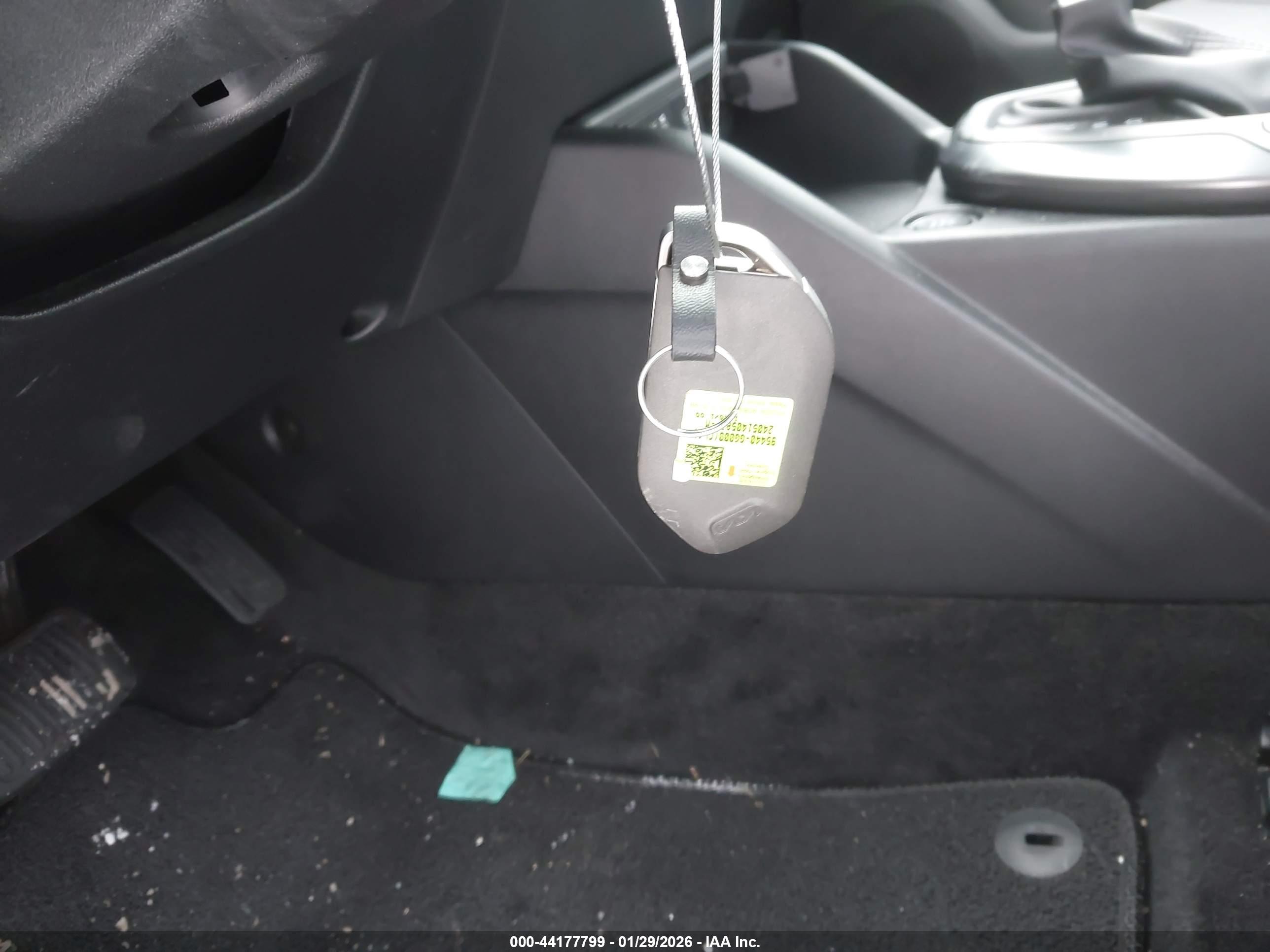 KIA K4 image 11