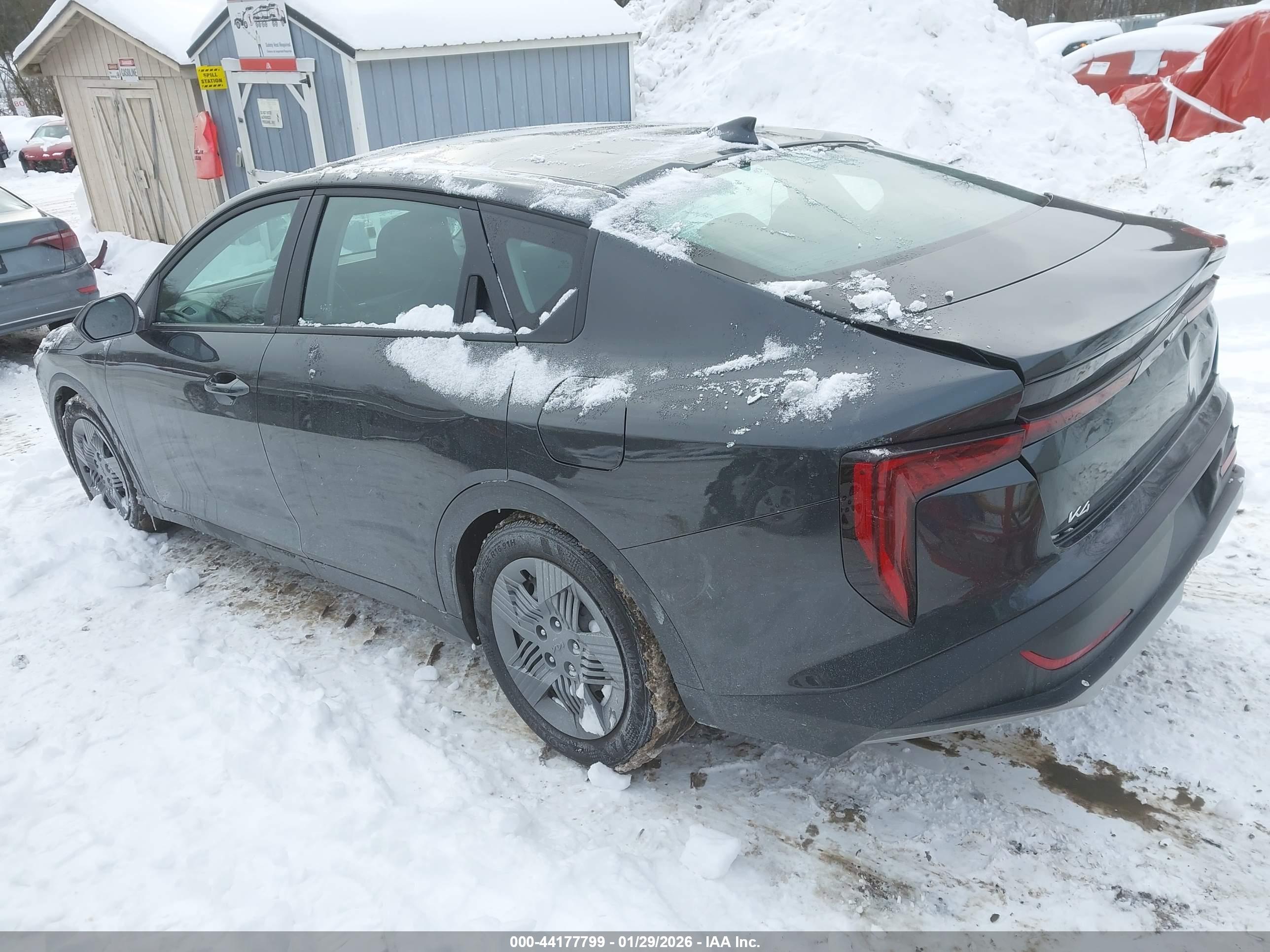 KIA K4 image 3