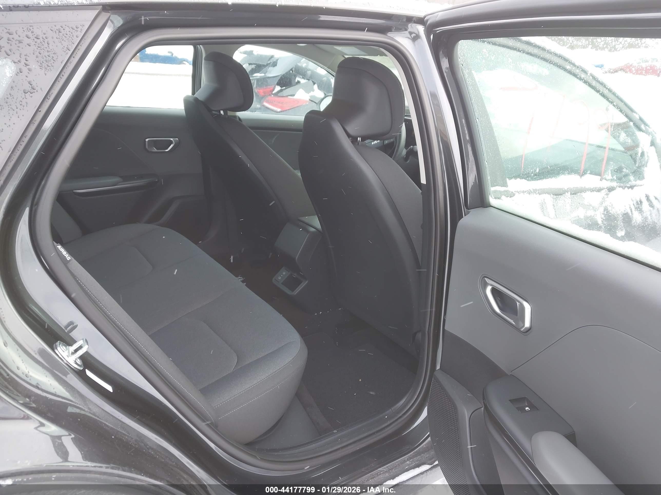 KIA K4 image 8