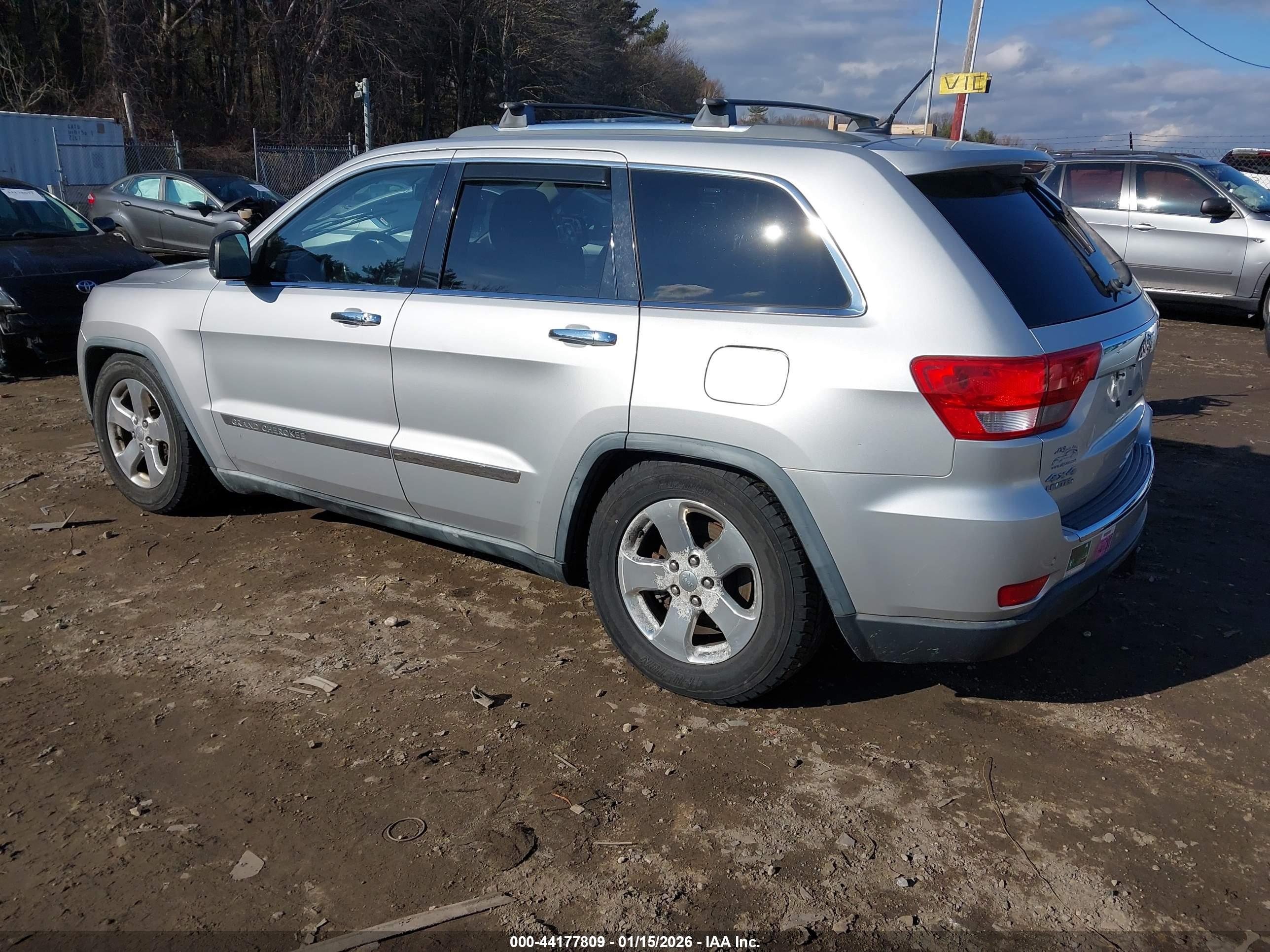 JEEP GRAND image 3