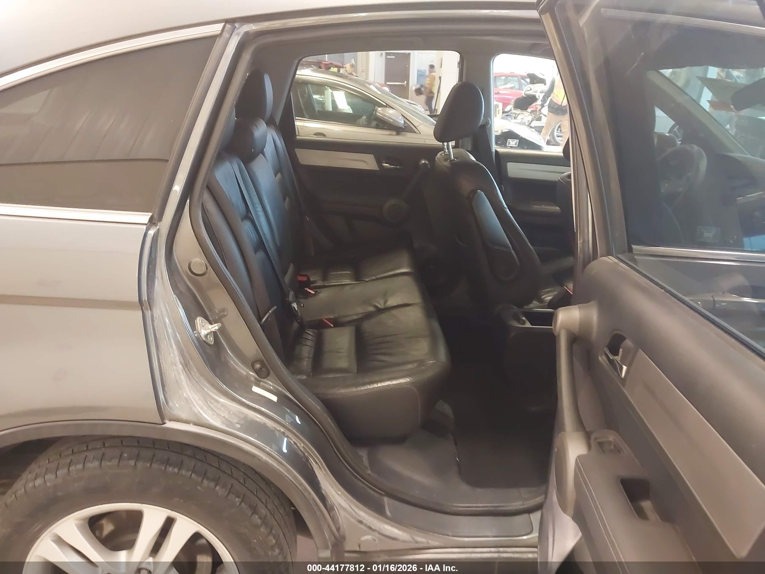 HONDA CR-V image 8
