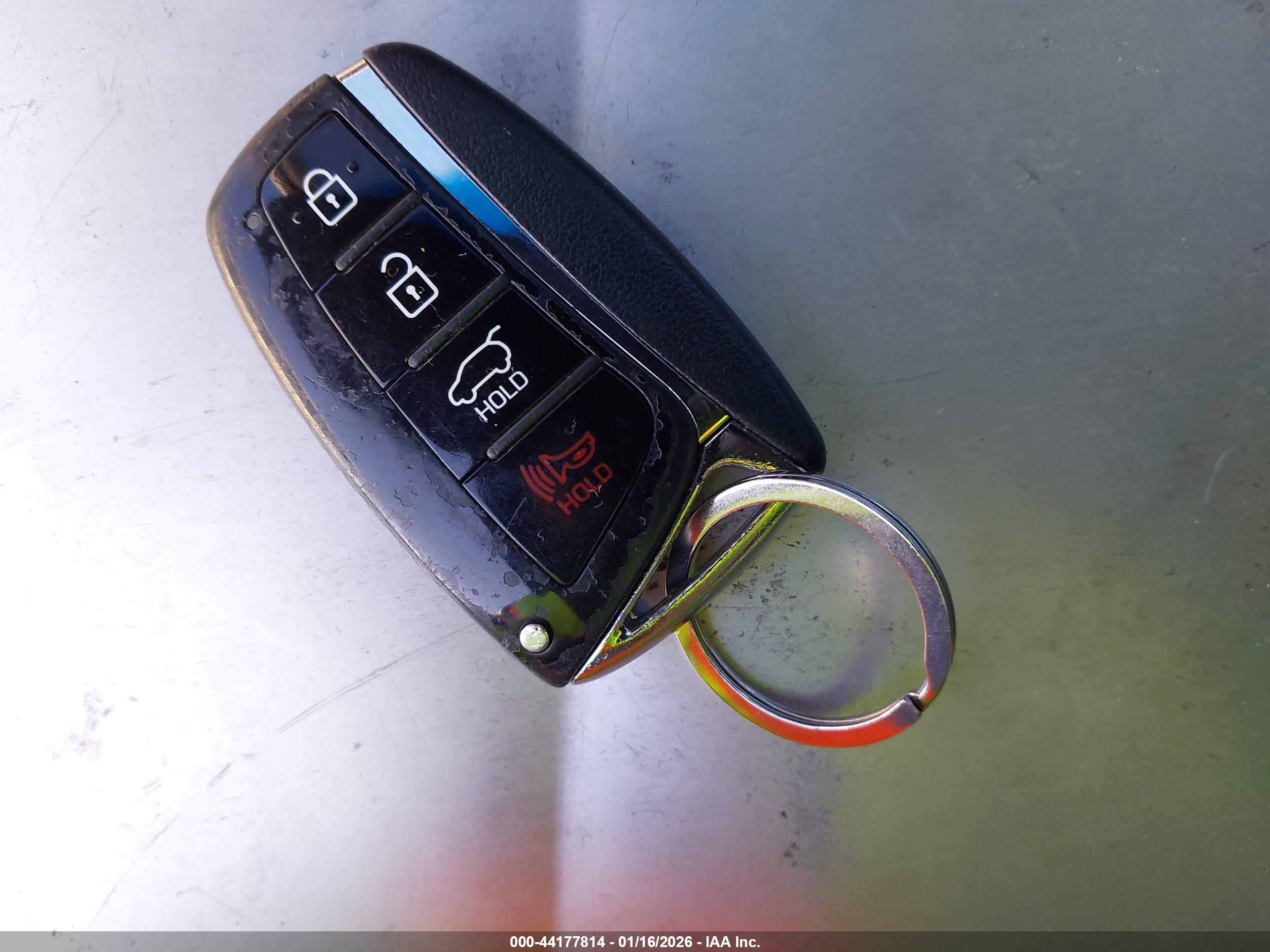 HYUNDAI SANTA image 11