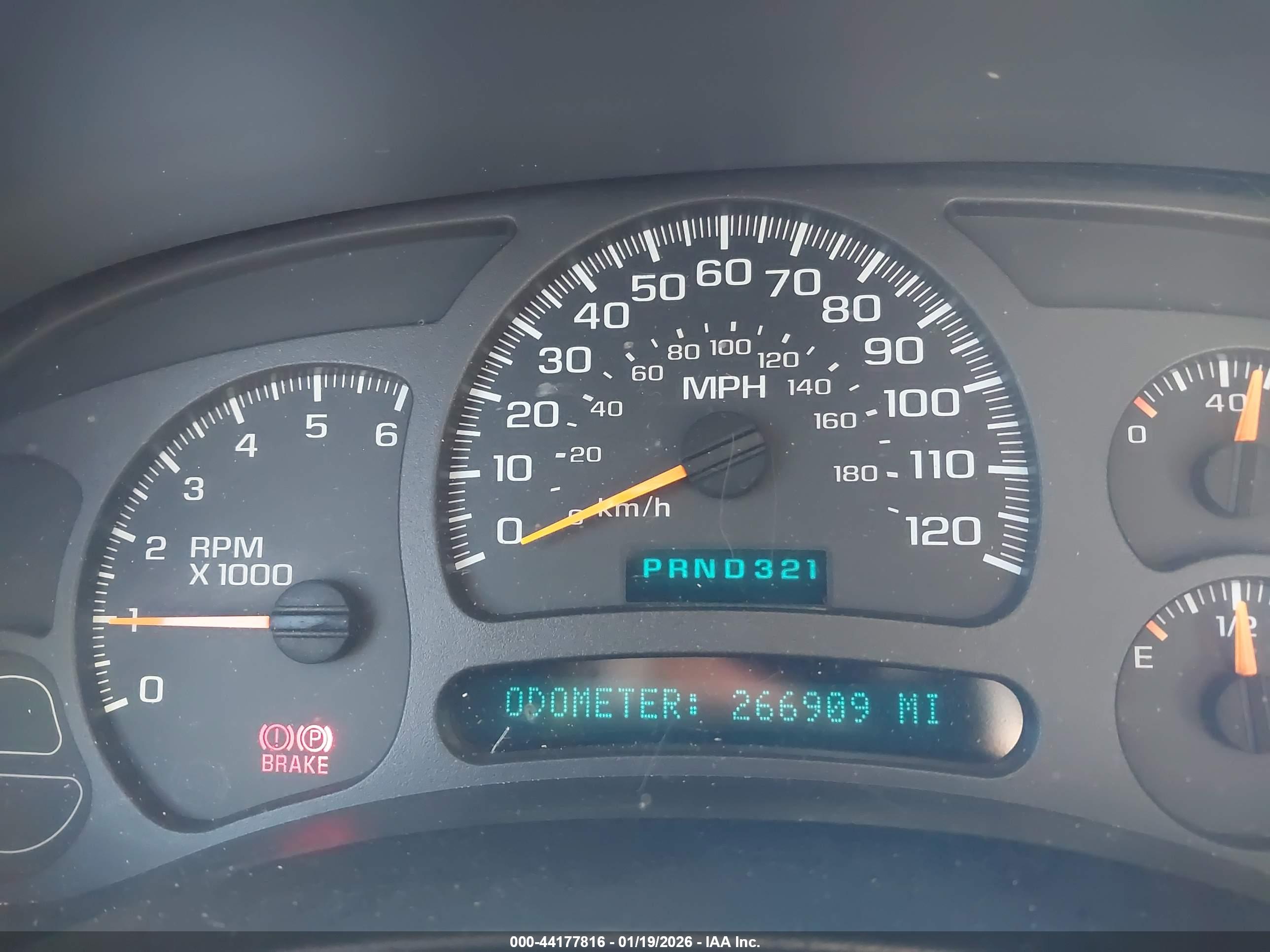 CHEVROLET TAHOE image 7