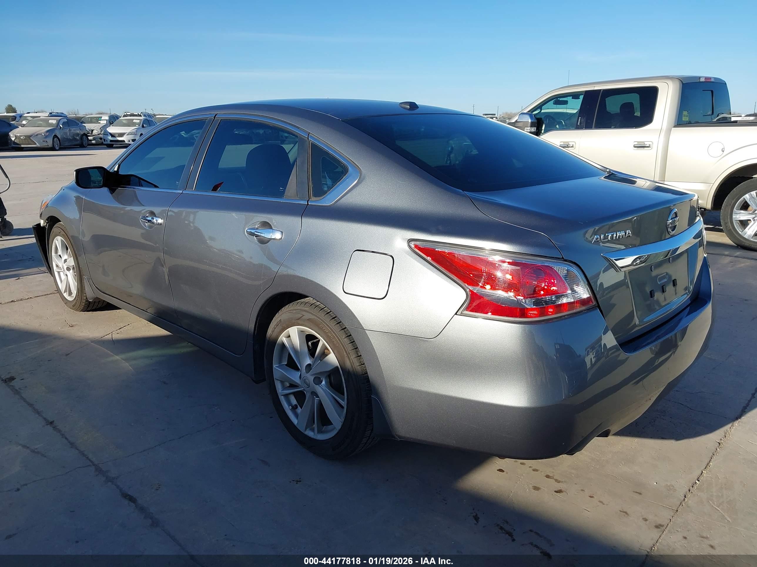 NISSAN ALTIMA image 3