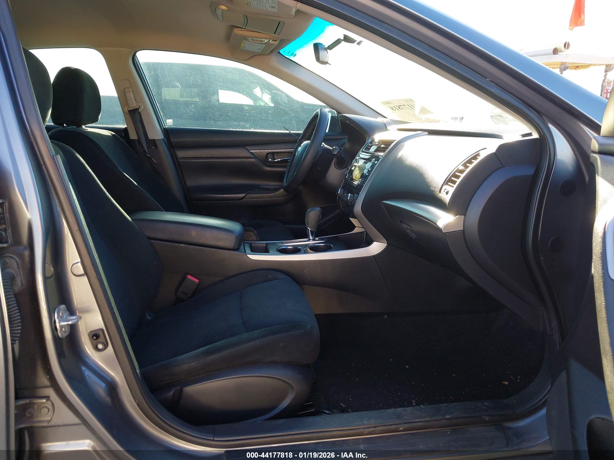 NISSAN ALTIMA image 5