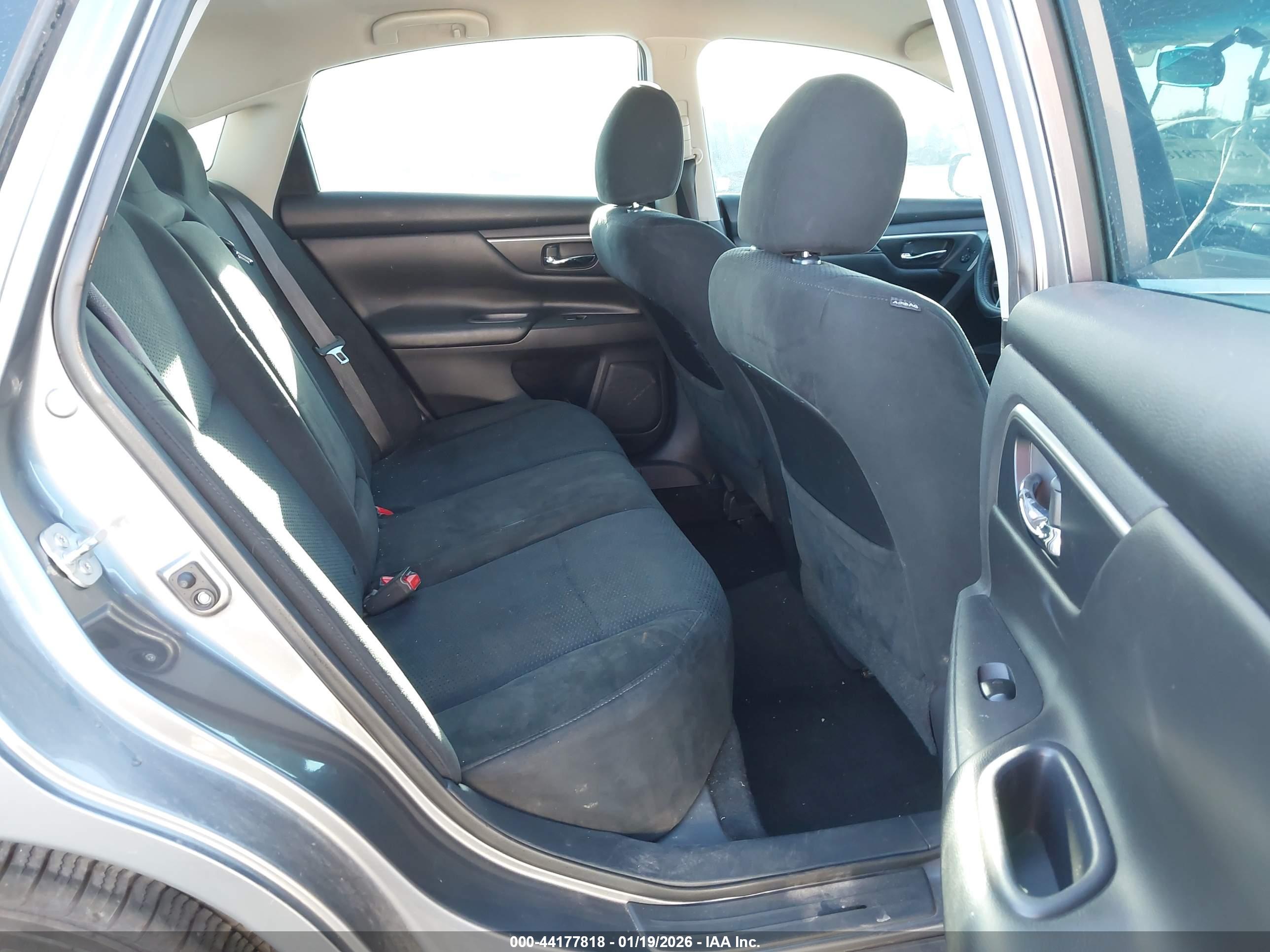 NISSAN ALTIMA image 8
