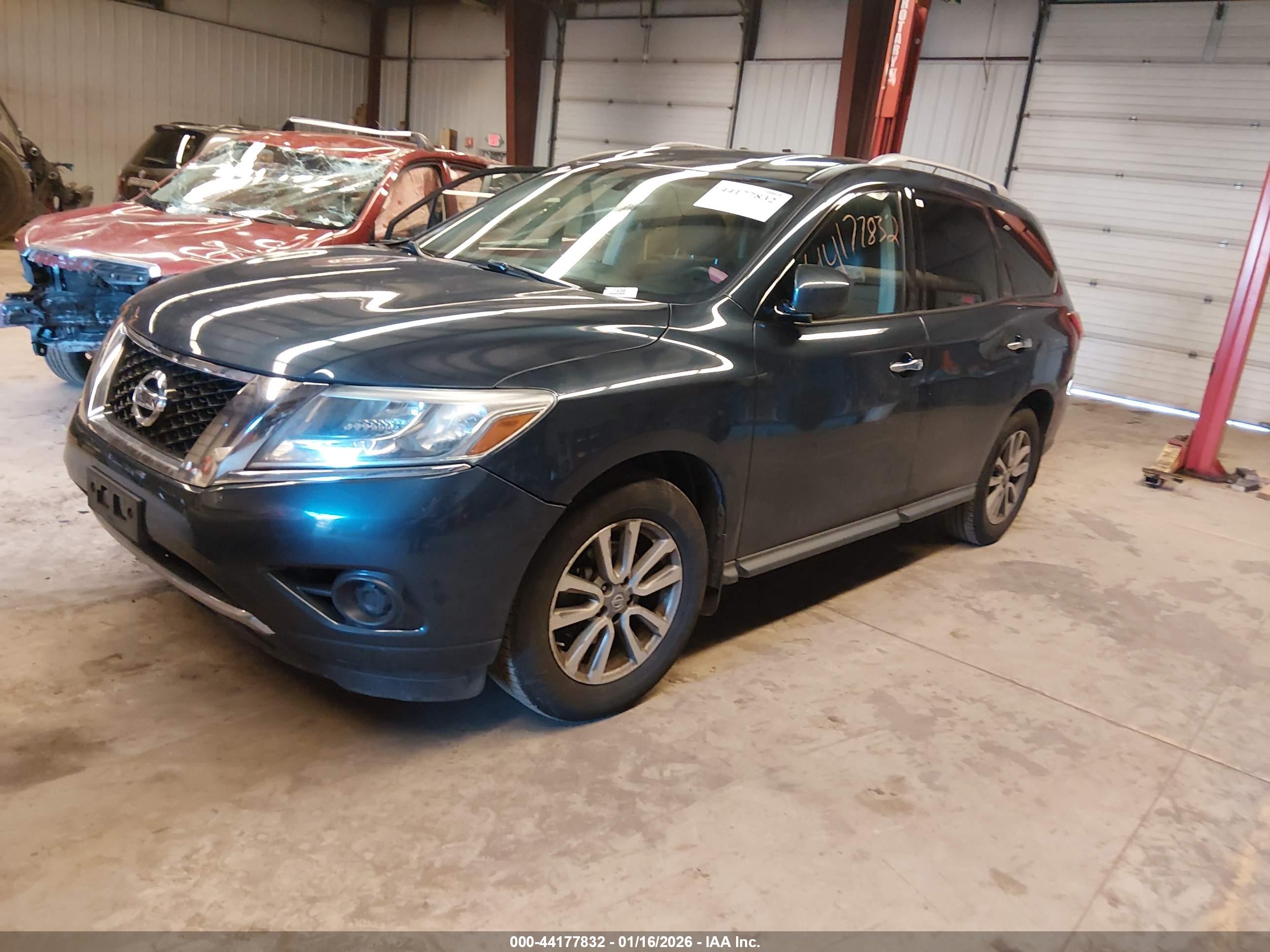 NISSAN PATHFINDER image 2