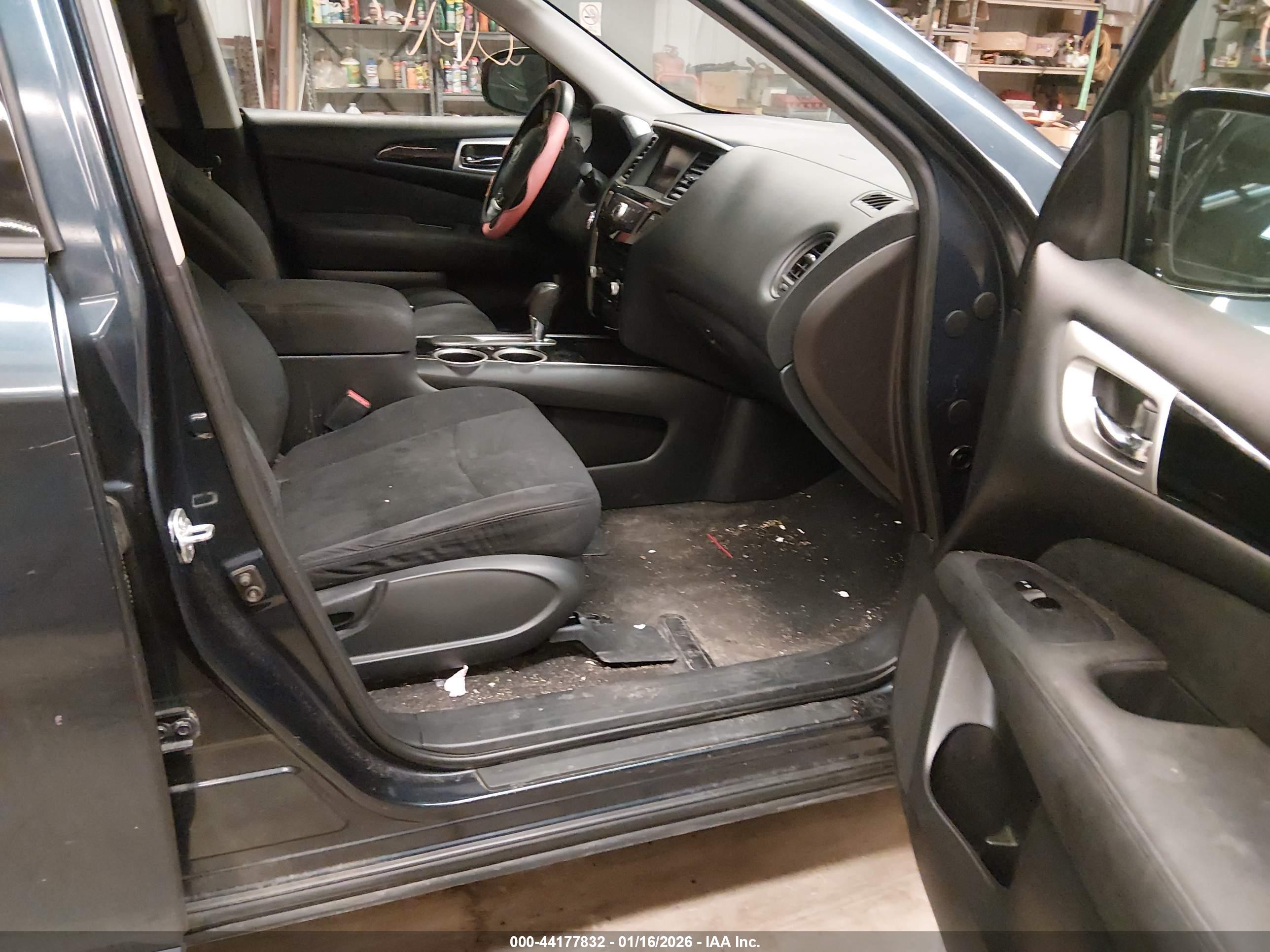 NISSAN PATHFINDER image 5