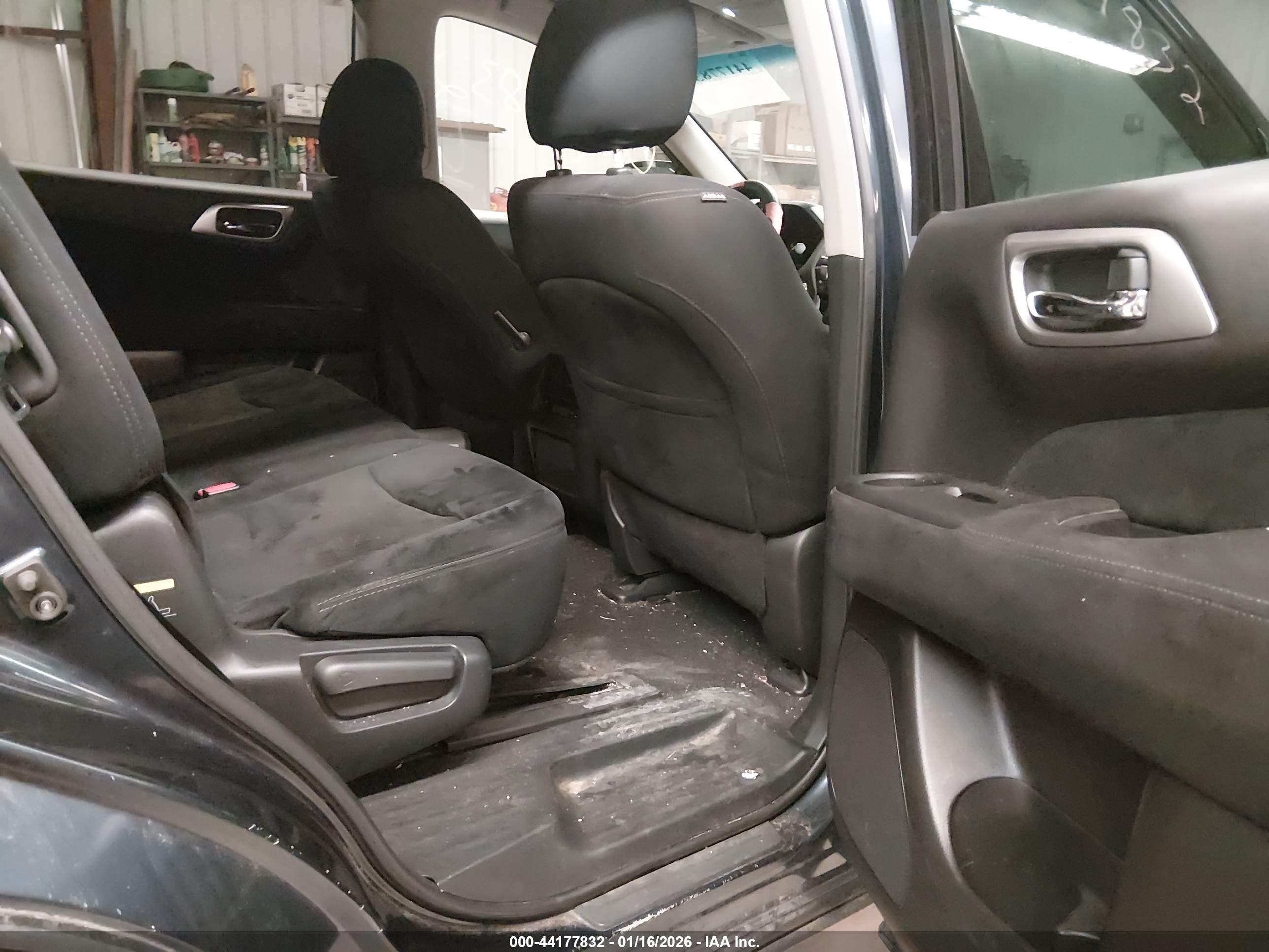NISSAN PATHFINDER image 8