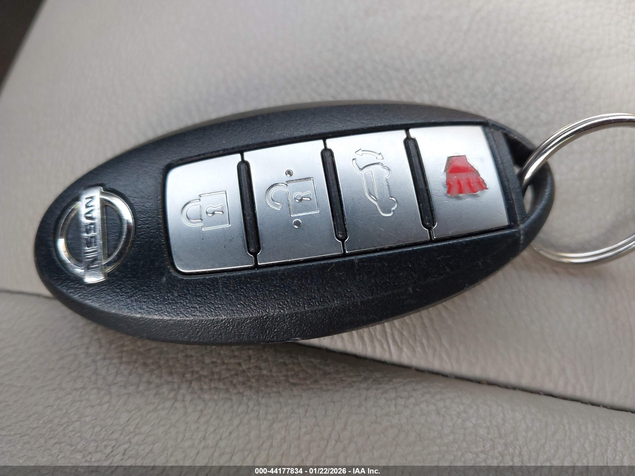 NISSAN MURANO image 11