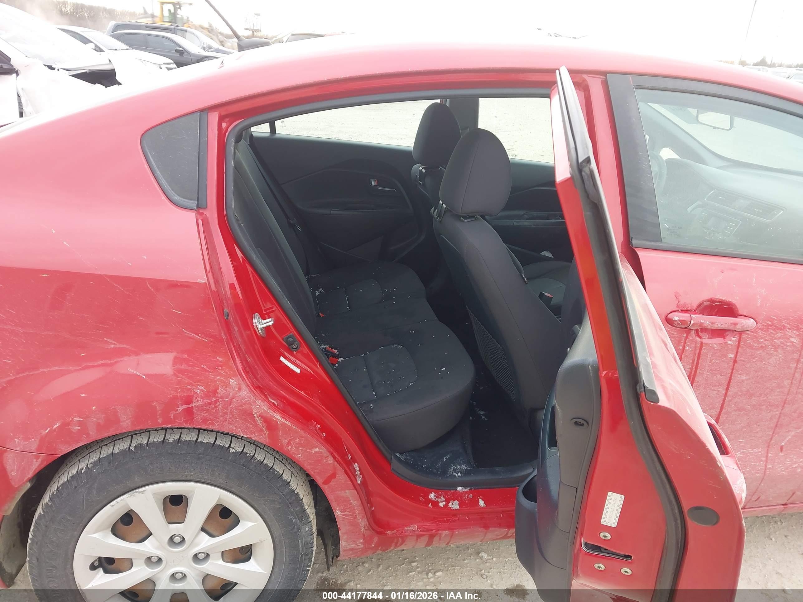 KIA RIO image 8