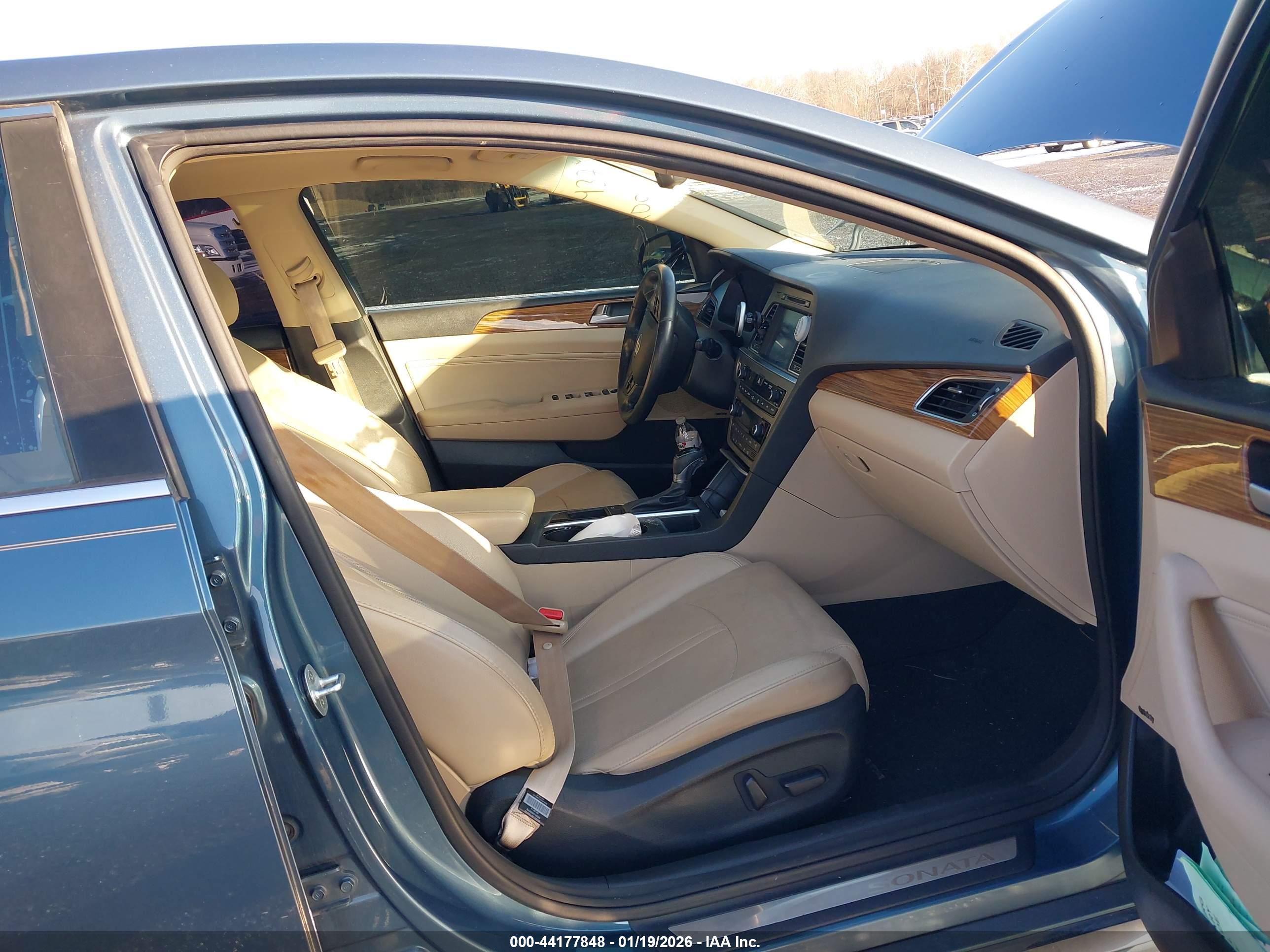 HYUNDAI SONATA image 5
