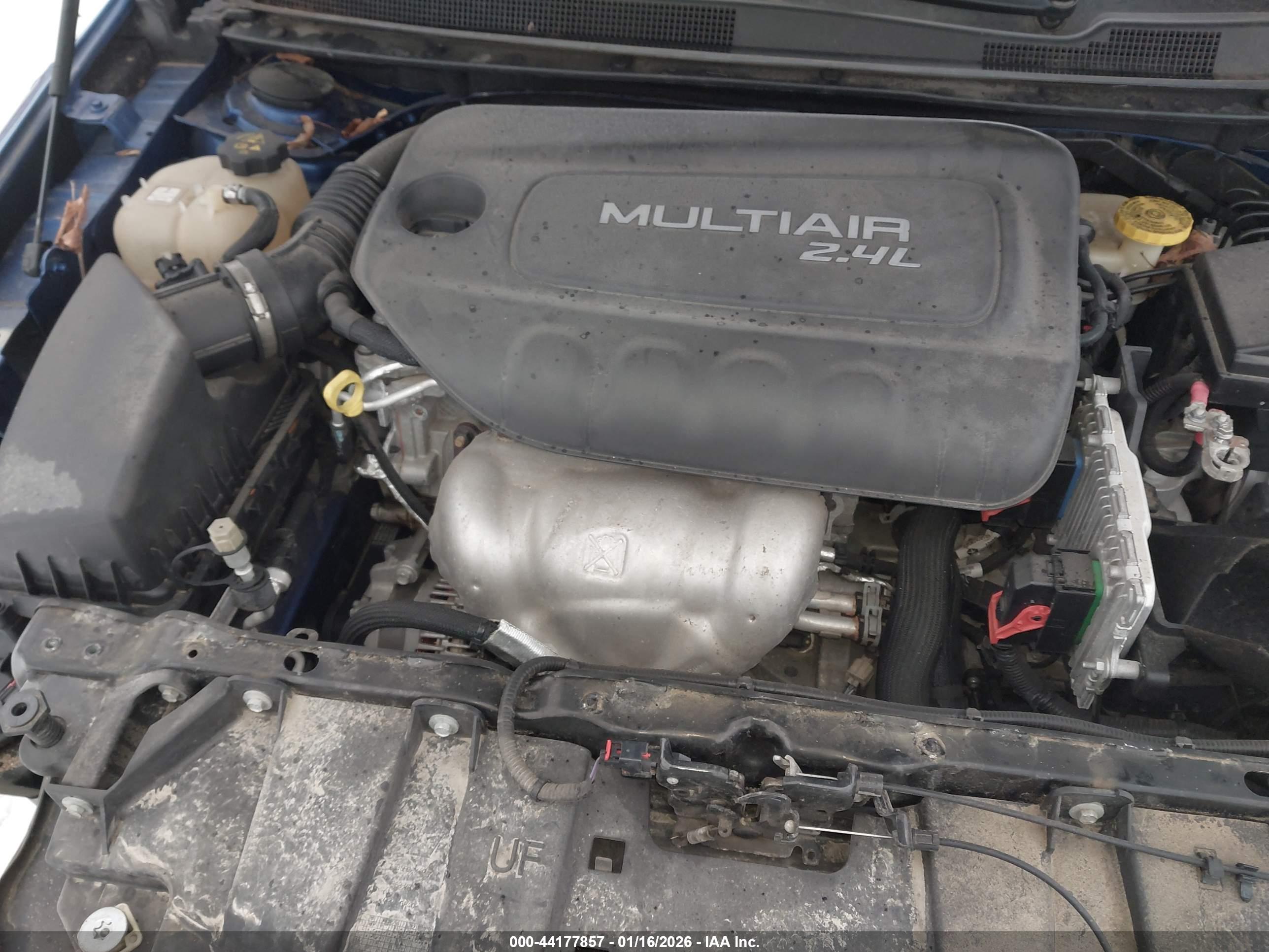 CHRYSLER 200 image 10