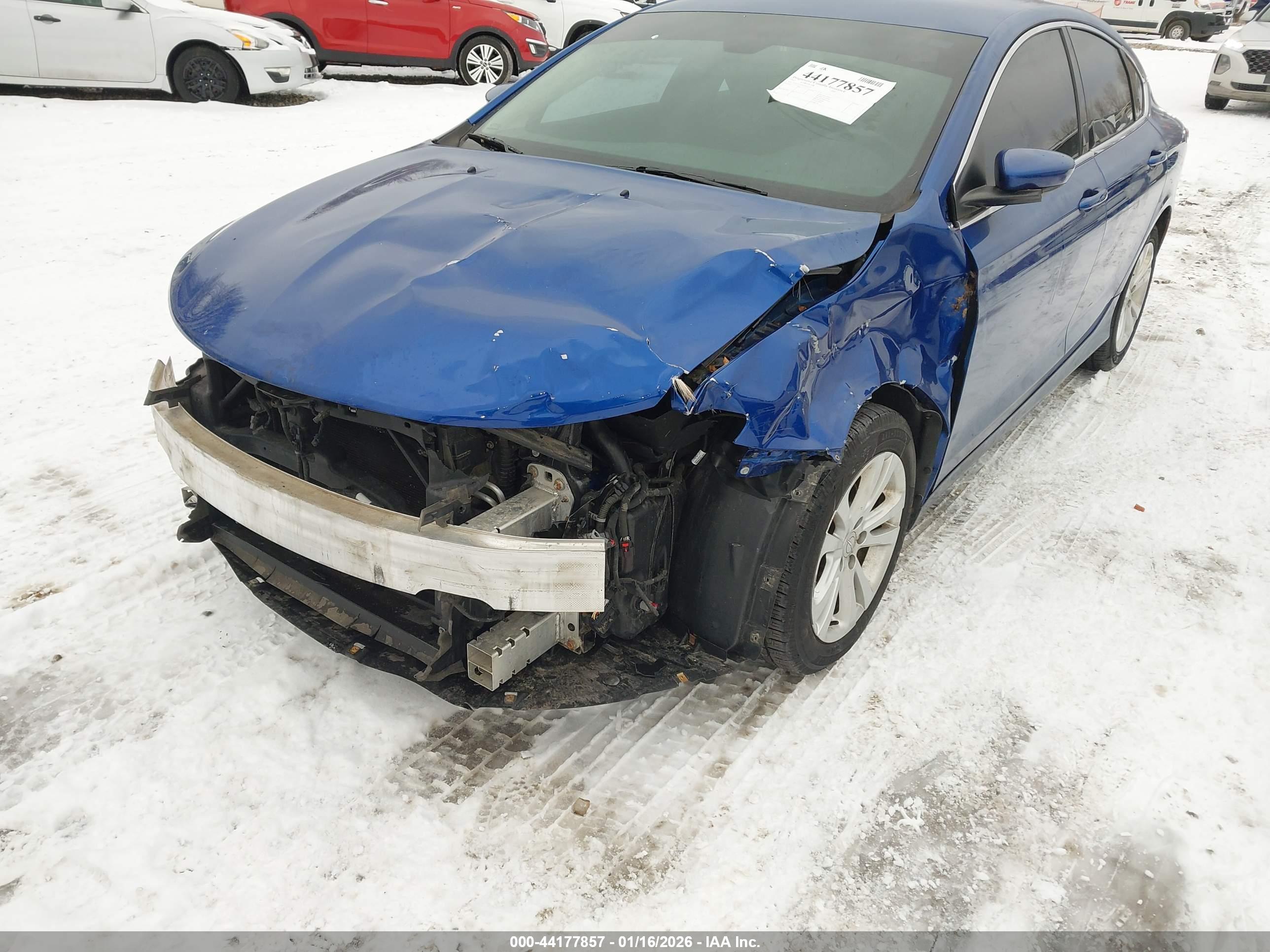 CHRYSLER 200 image 6