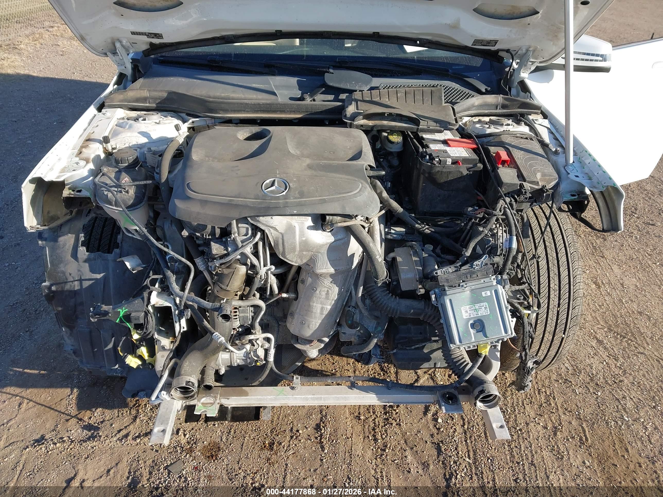 MERCEDES-BENZ GLA image 10