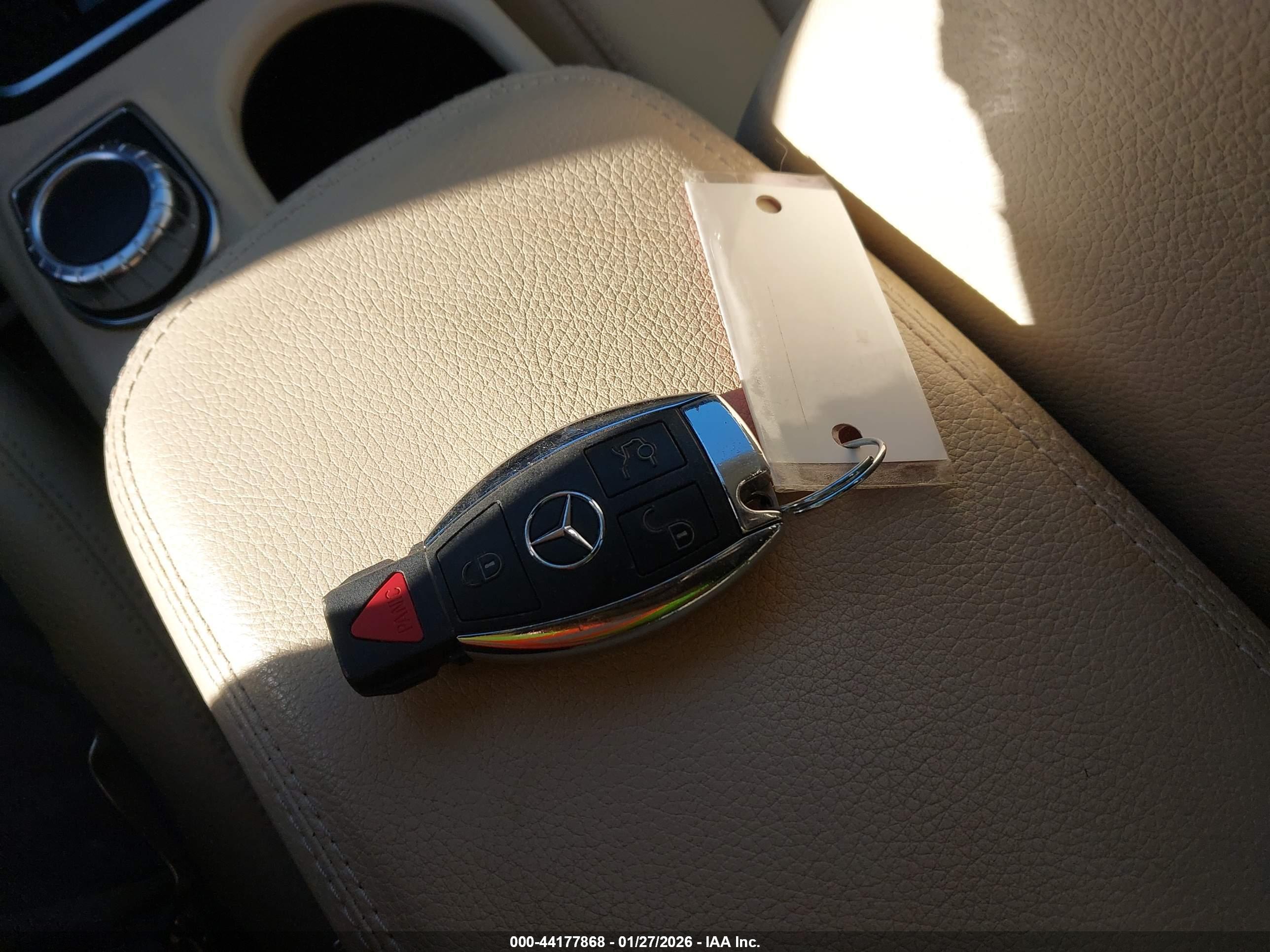 MERCEDES-BENZ GLA image 11