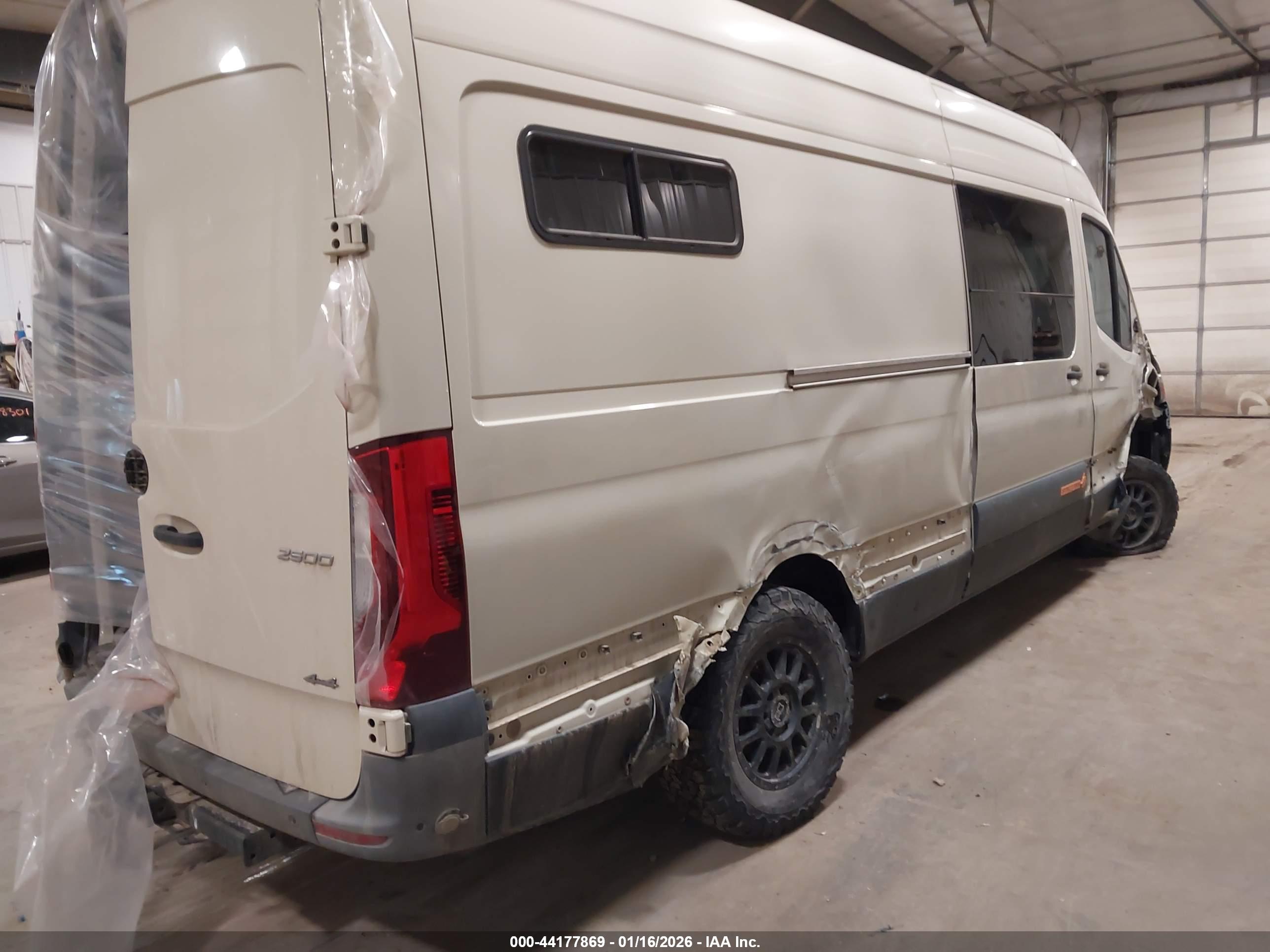 MERCEDES-BENZ SPRINTER image 4