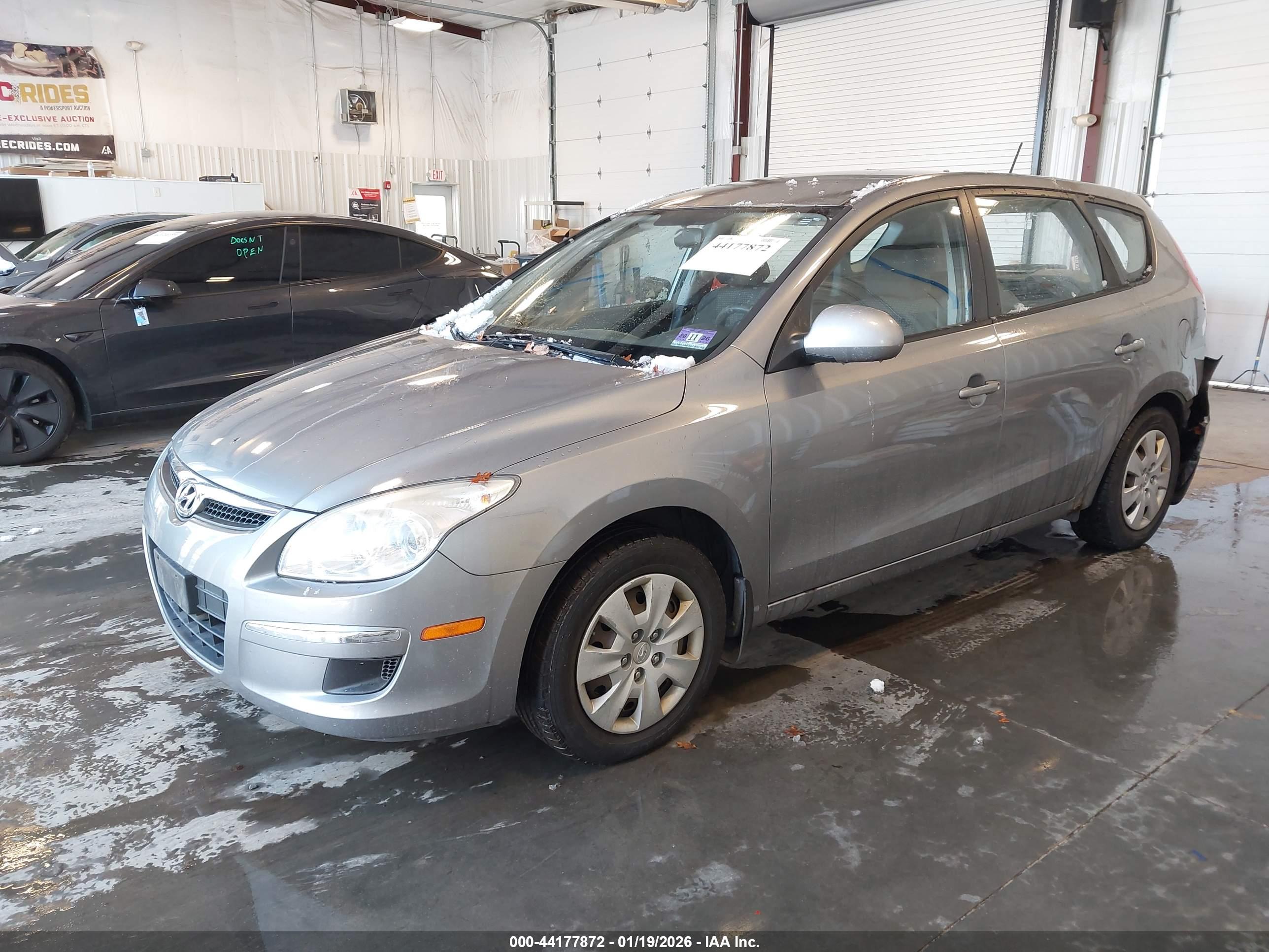 HYUNDAI ELANTRA image 2