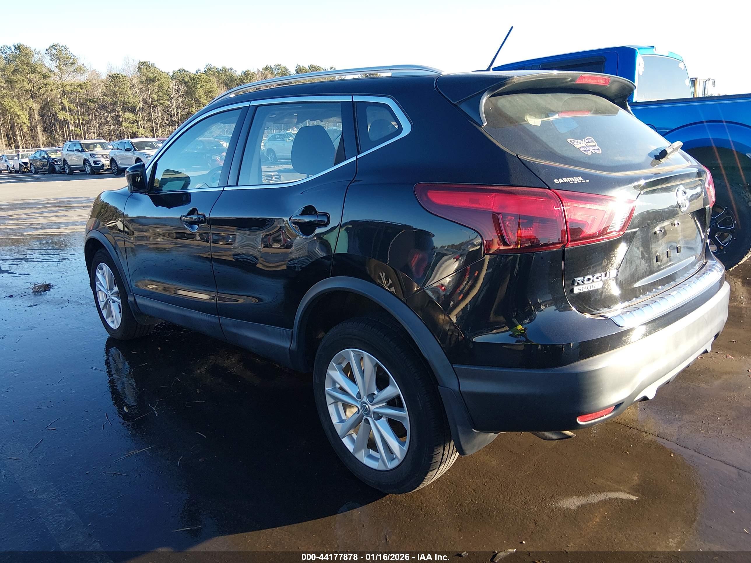 NISSAN ROGUE image 3