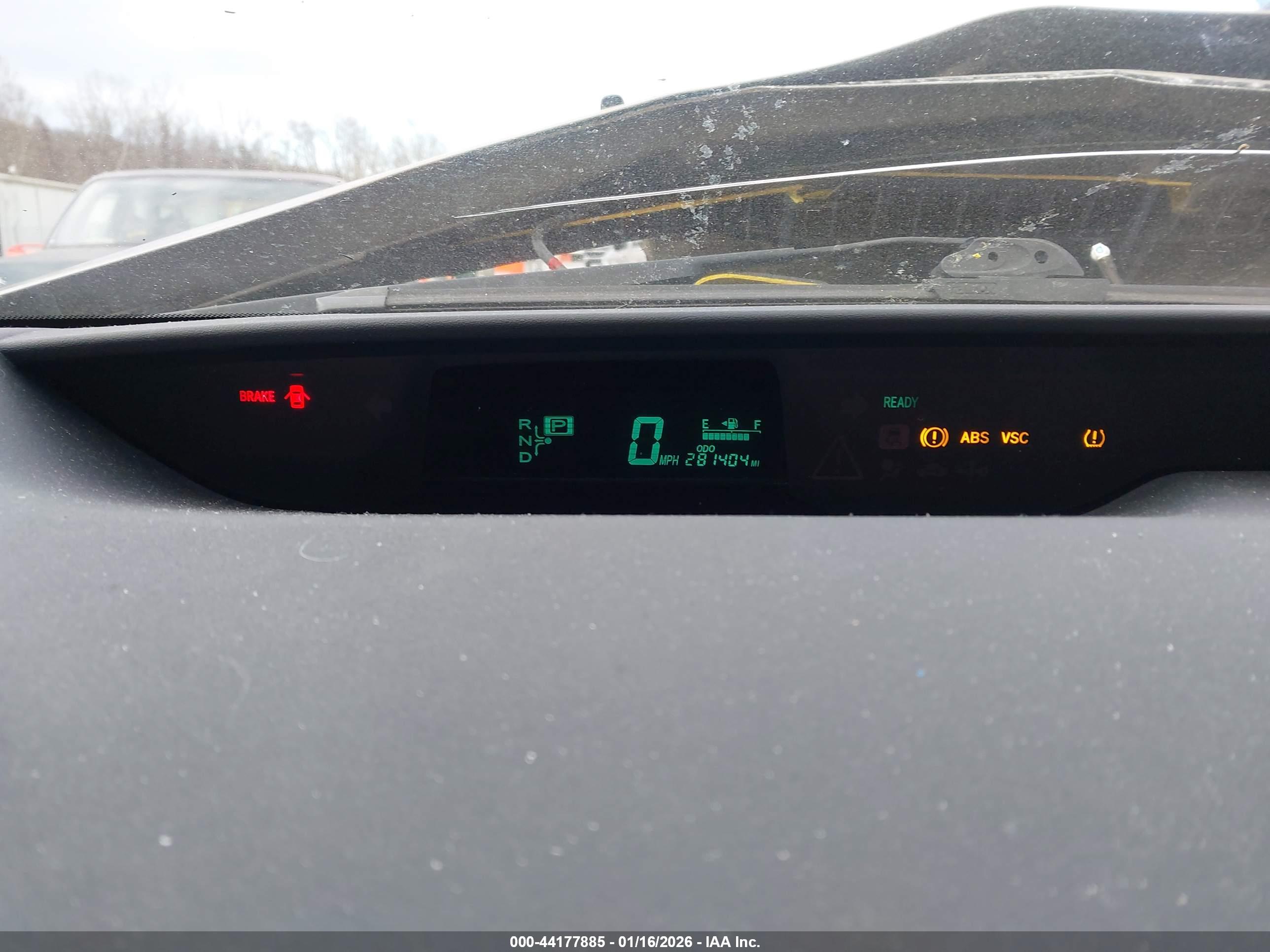 TOYOTA PRIUS image 7