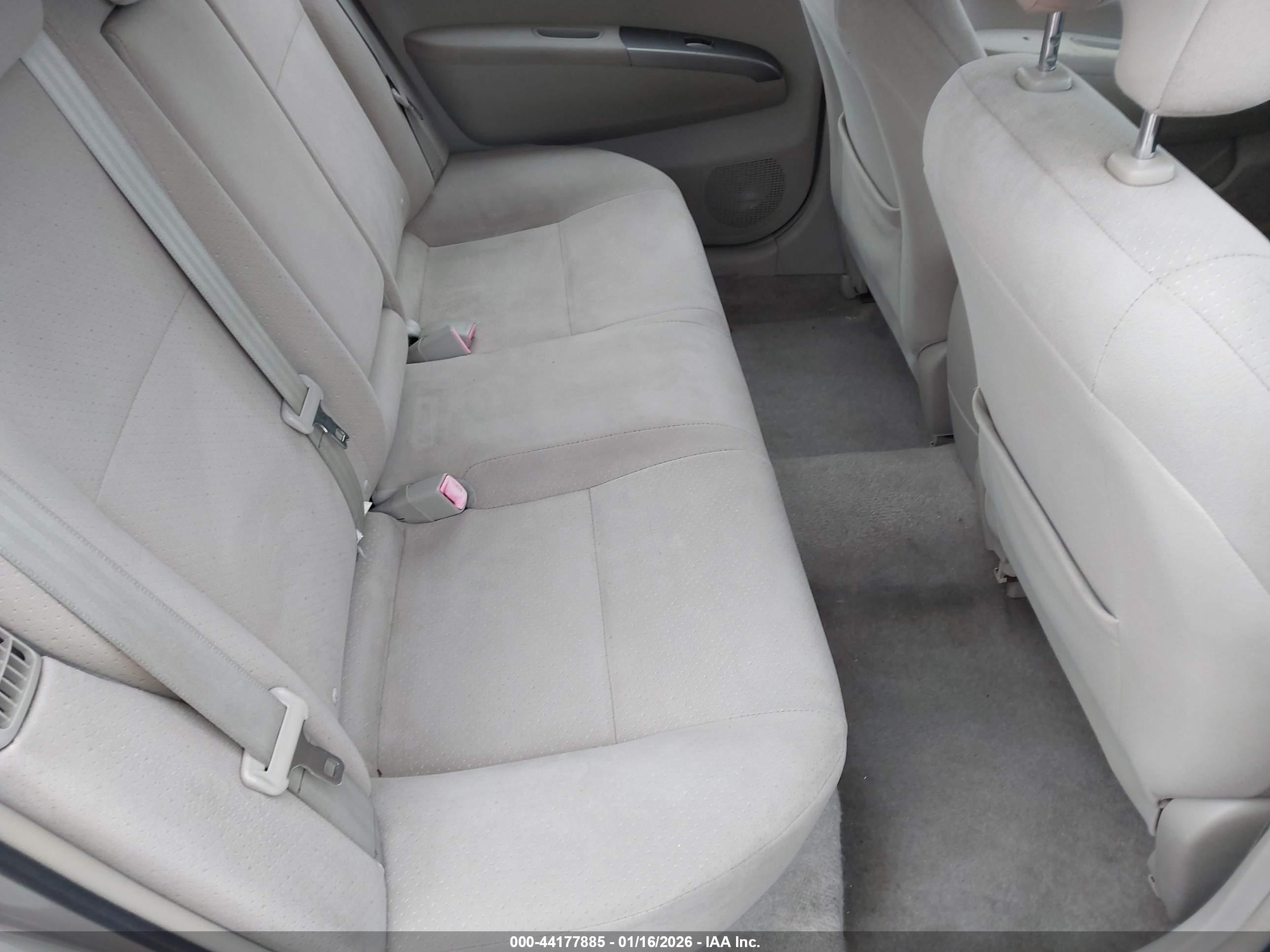 TOYOTA PRIUS image 8