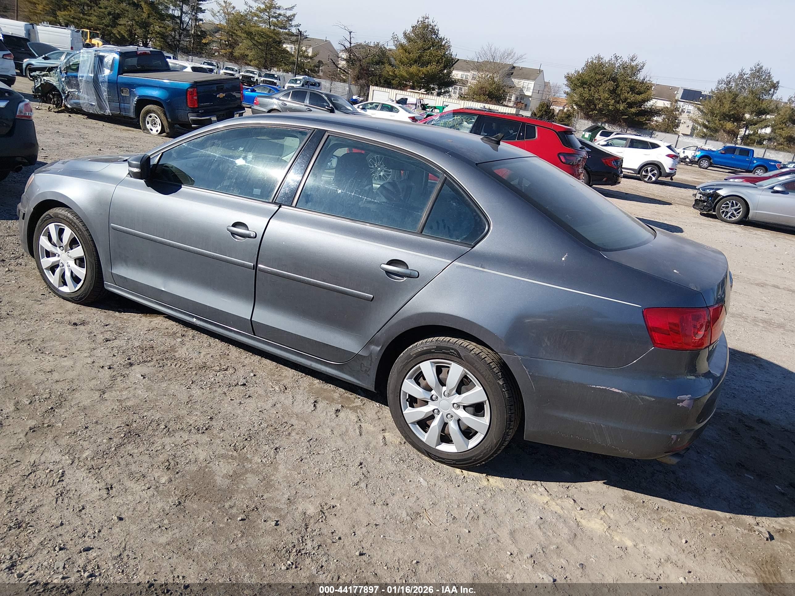 VOLKSWAGEN JETTA image 3