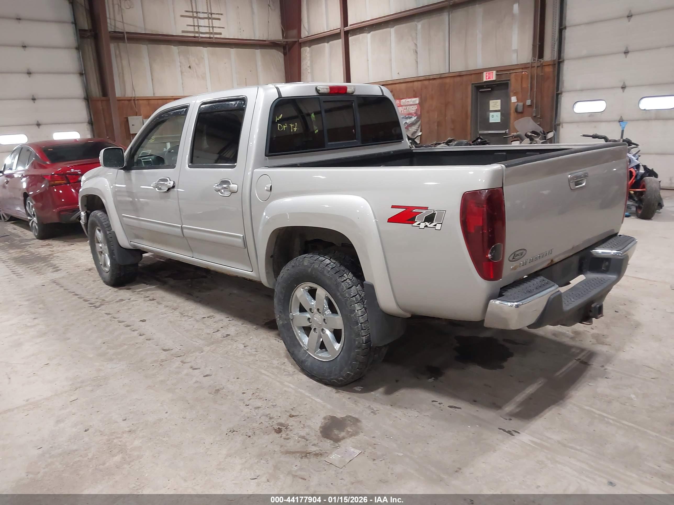 CHEVROLET COLORADO image 3