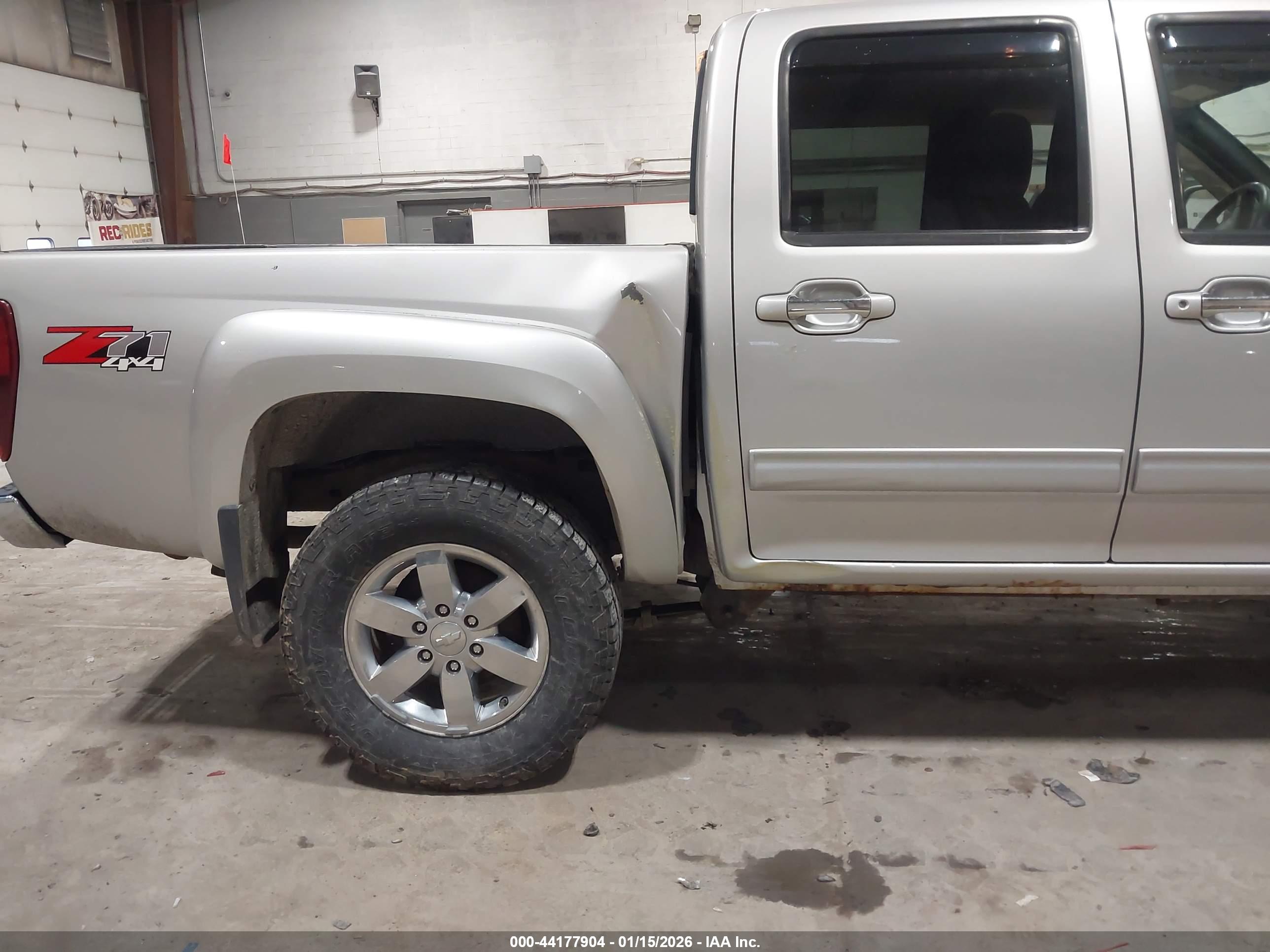 CHEVROLET COLORADO image 6