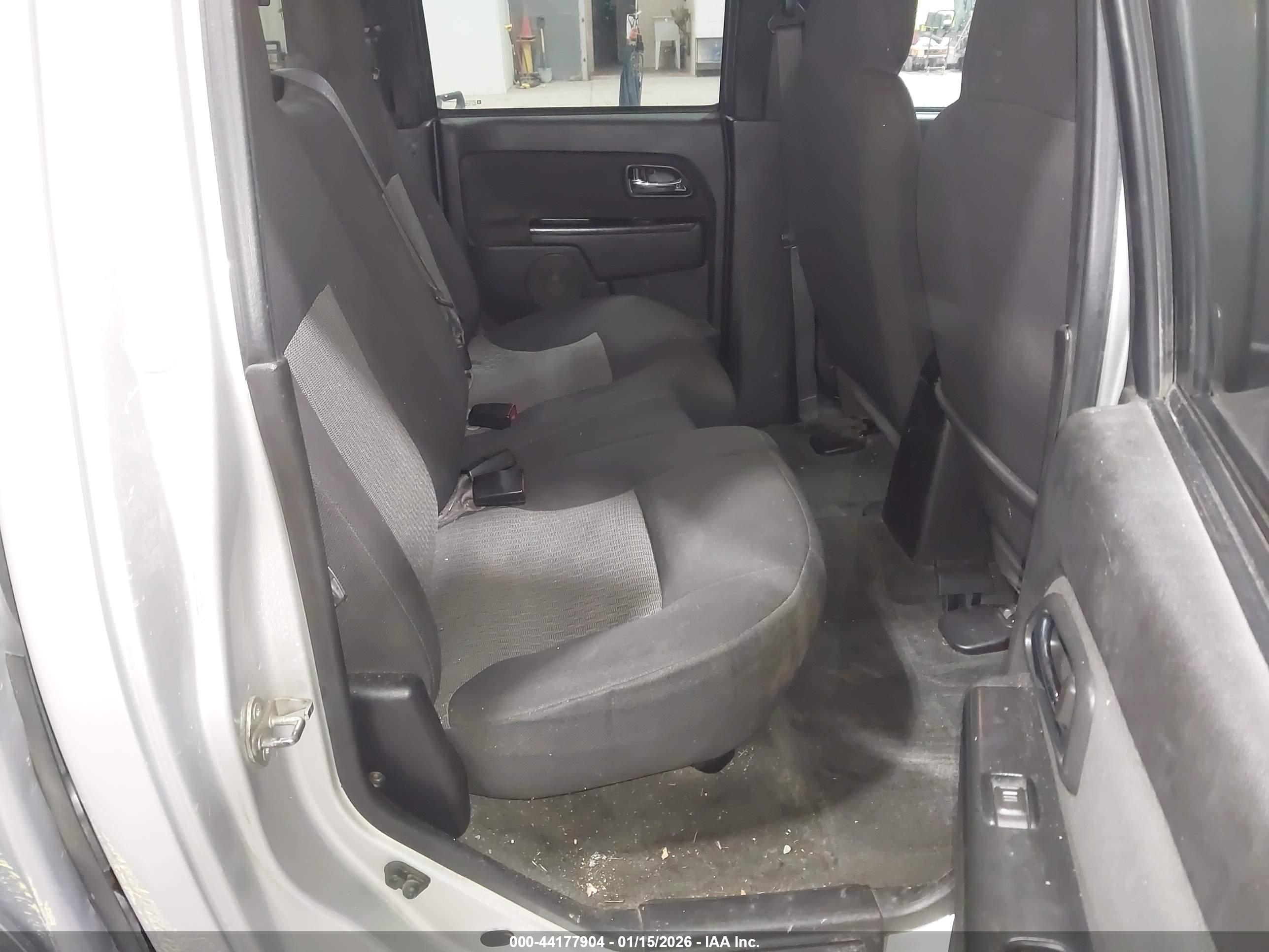 CHEVROLET COLORADO image 8