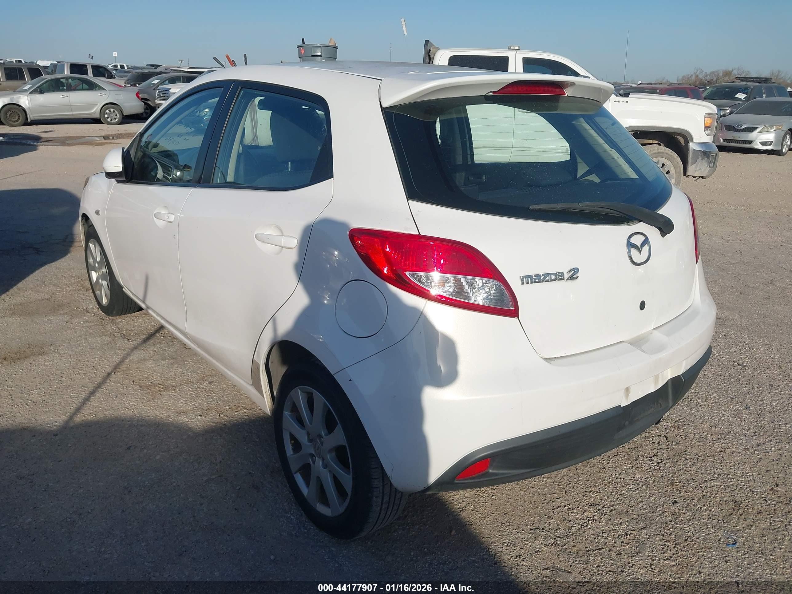 MAZDA MAZDA2 image 3