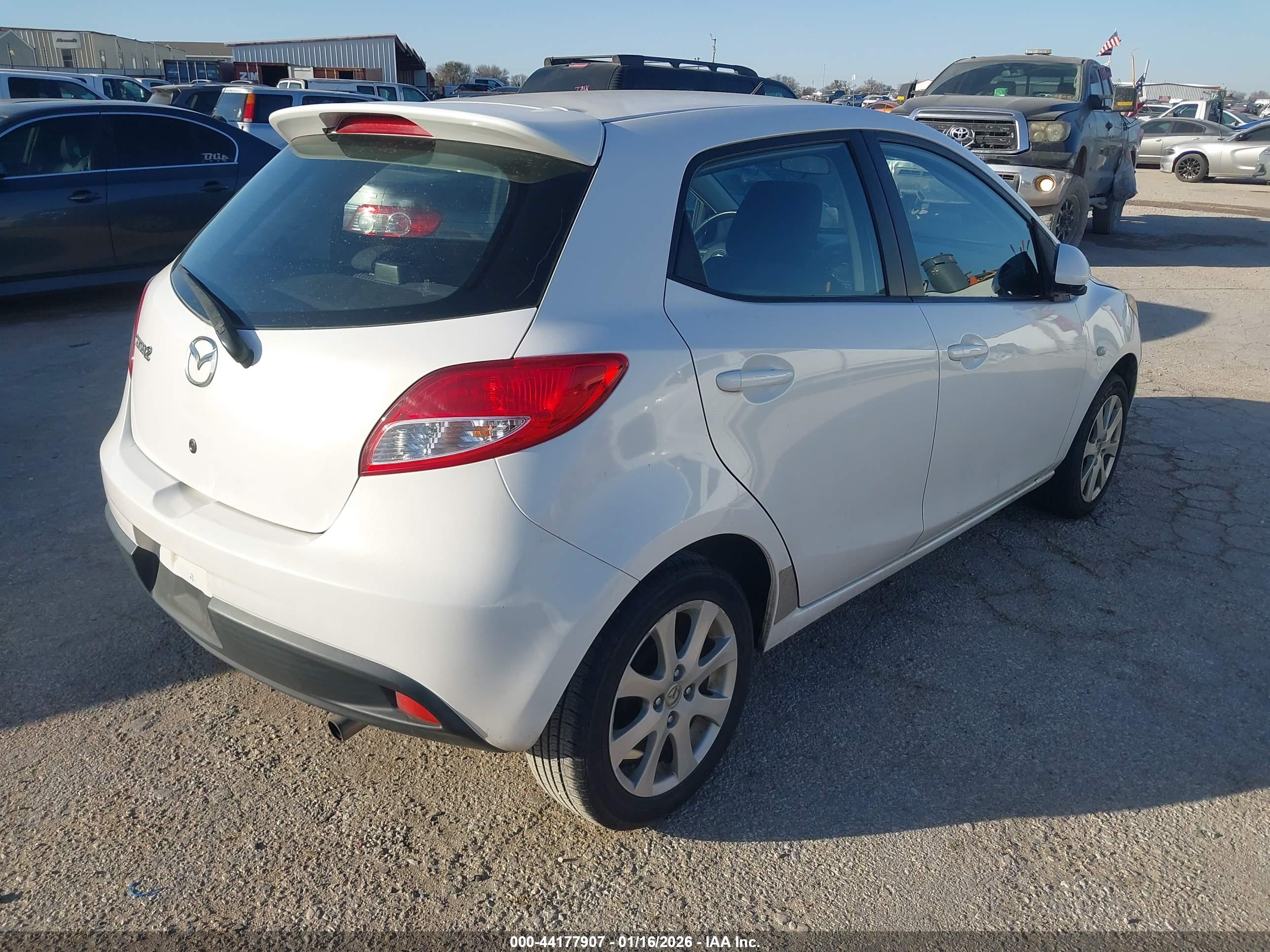 MAZDA MAZDA2 image 4