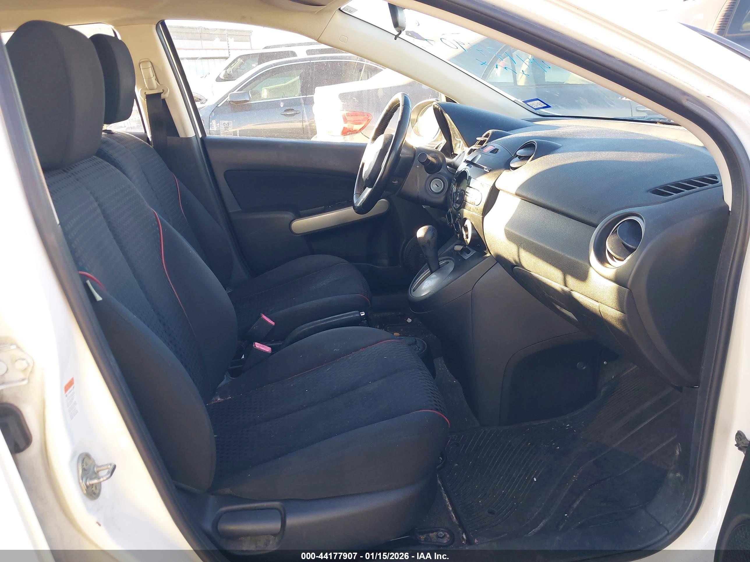 MAZDA MAZDA2 image 5